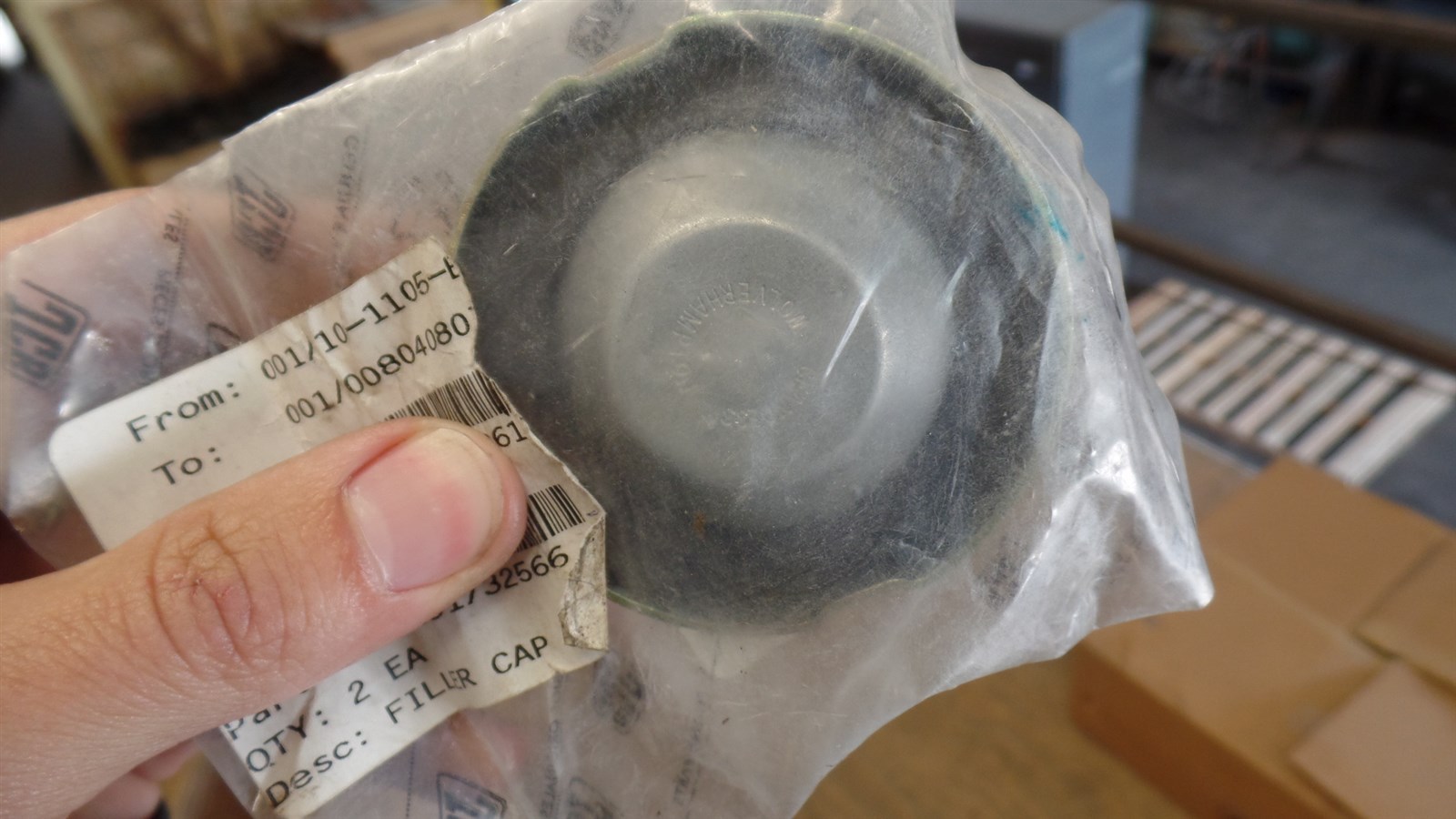 GENUINE JCB 331/32566 FILLER CAP, 2590-01-551-6773, 259005516773, 2.5″ DIAMETER