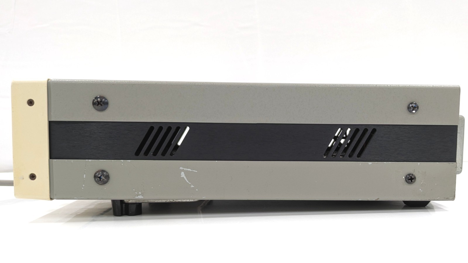 SR560 [Operation Tested] Low Noise Voltage Preamplifier SRS S/N:69925