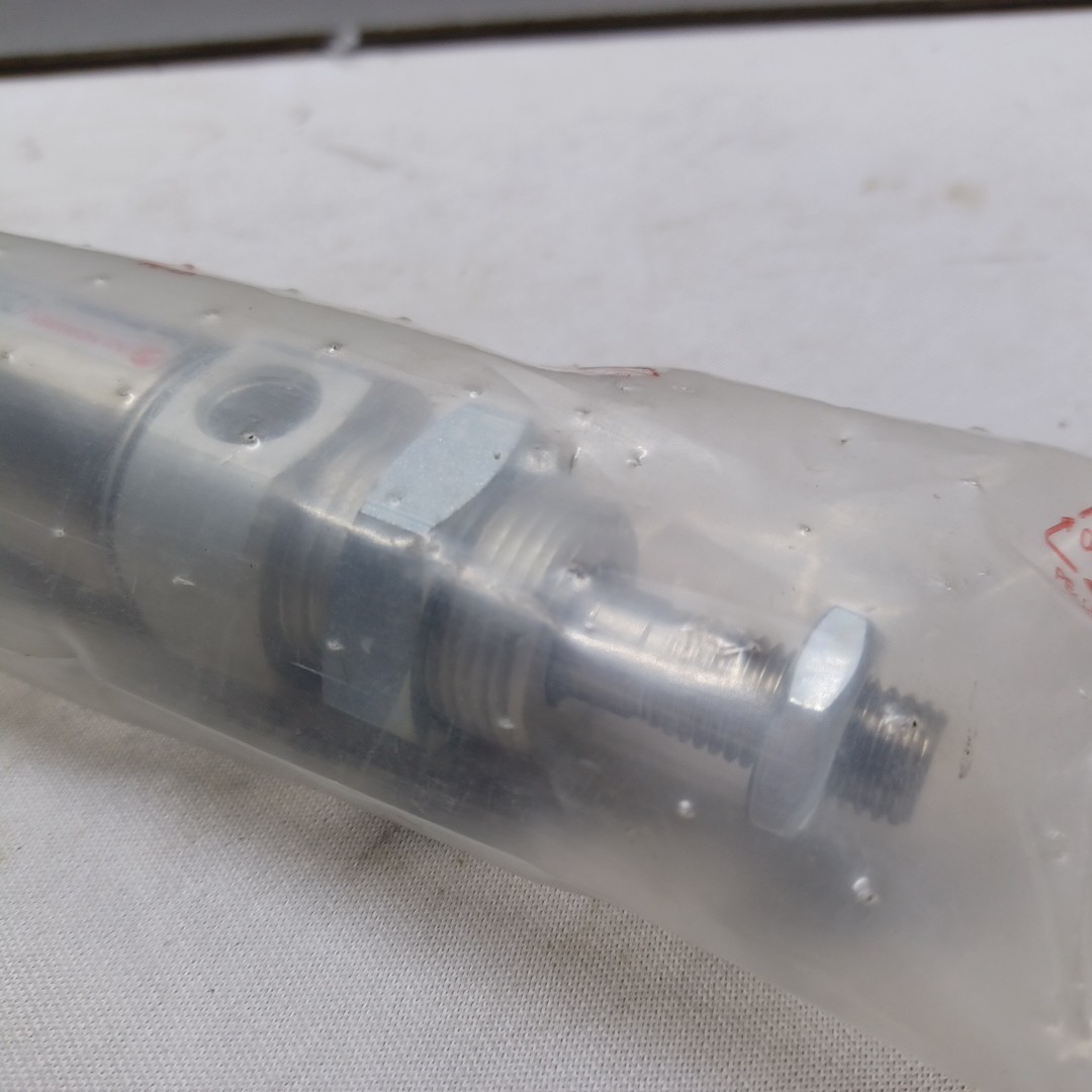 IMI NORGREN RM/8025/M/25 ISO Roundline Double Acting Cylinder – BRAND NEW!