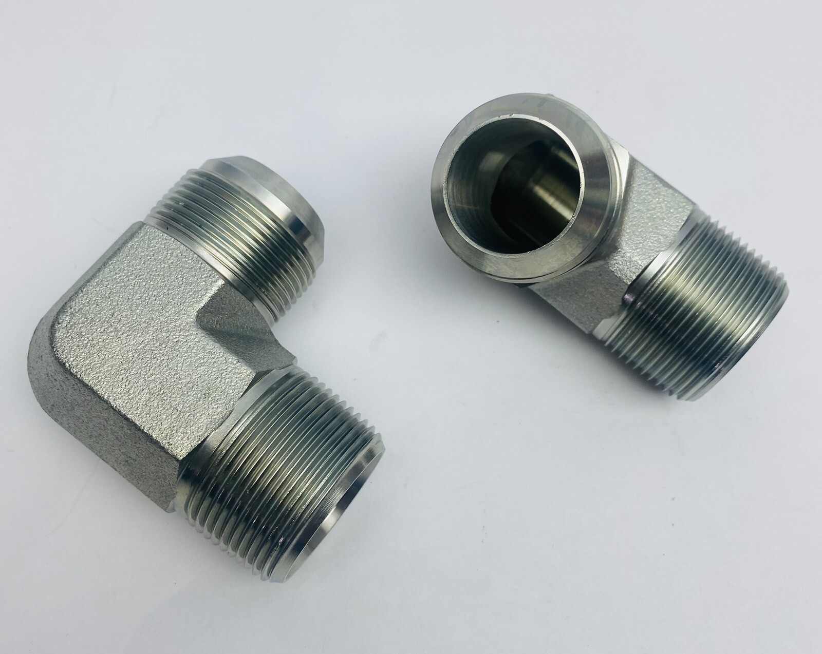 Lot Of 2, SMB-20 1-1/4″ 90° ELBOW HYDRAULIC MALE X MALE JIC PIPE SMA-20 1-5/8