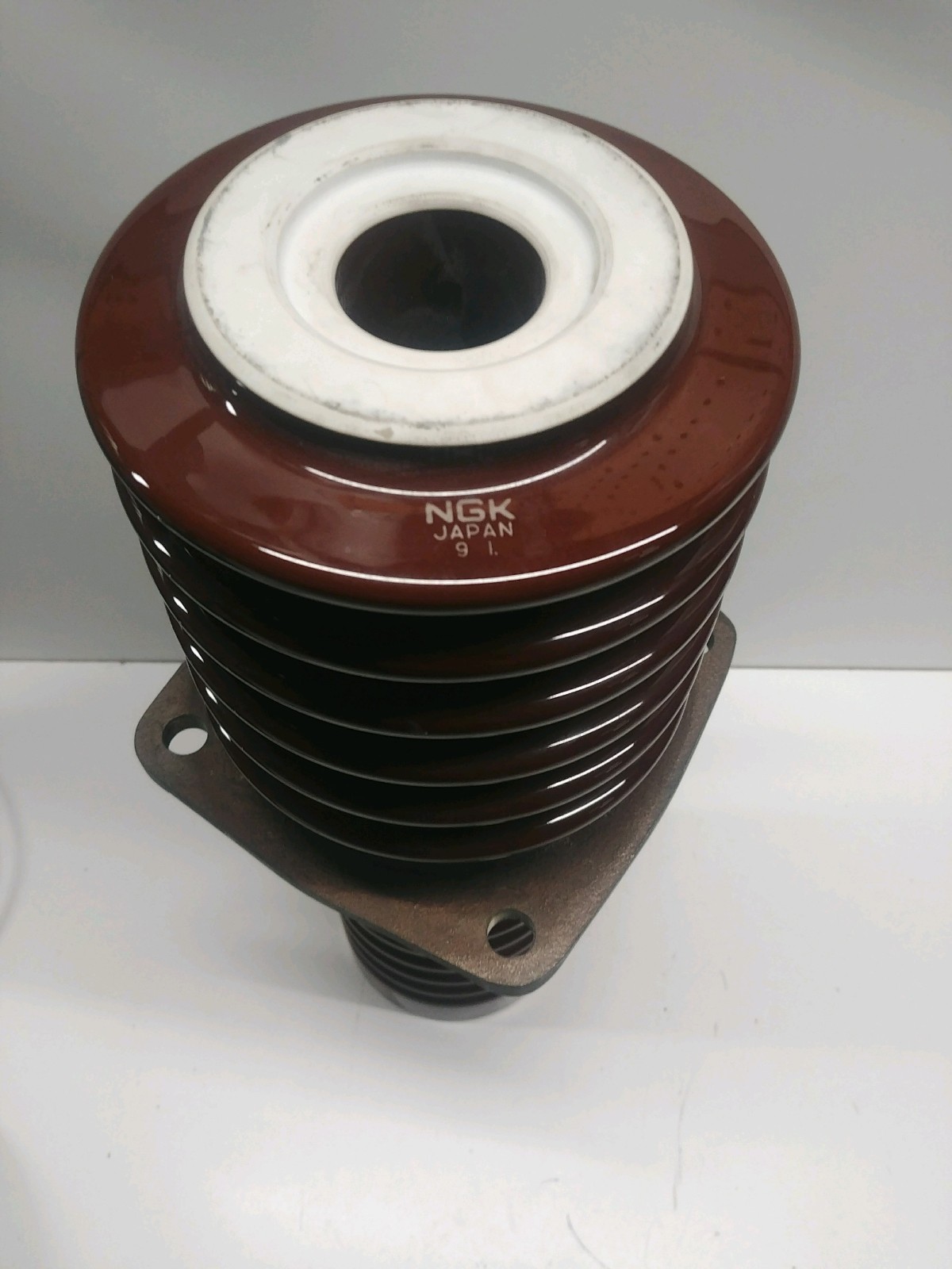 NEW OLD STOCK! NGK 16.5″ PORCELAIN STATION POST INSULATOR PH01510 121-B-3859