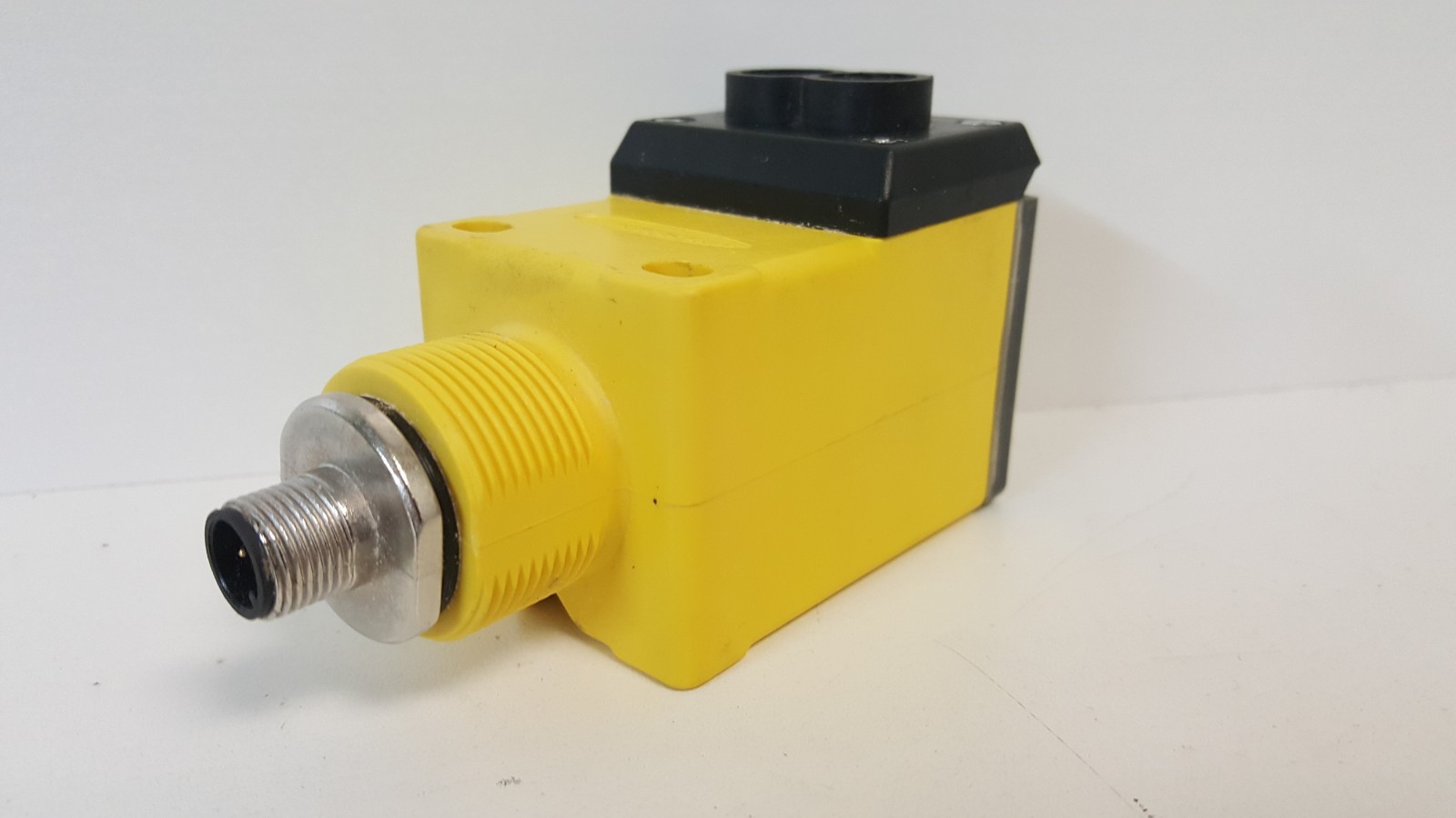 GUARANTEED! BANNER PHOTOELECTRIC SENSOR Q45BB6FVQ5