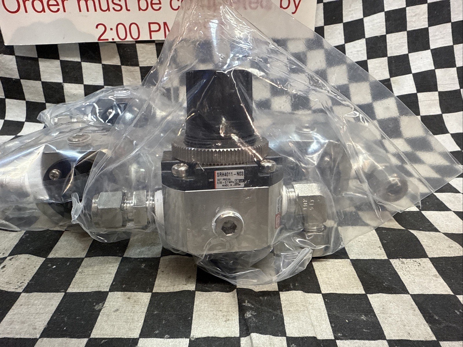 SMC Regulator SRH4011-N03, with SWAGELOK SS-600-2-6 / SS-600-1-6, LOT OF 4 SETS