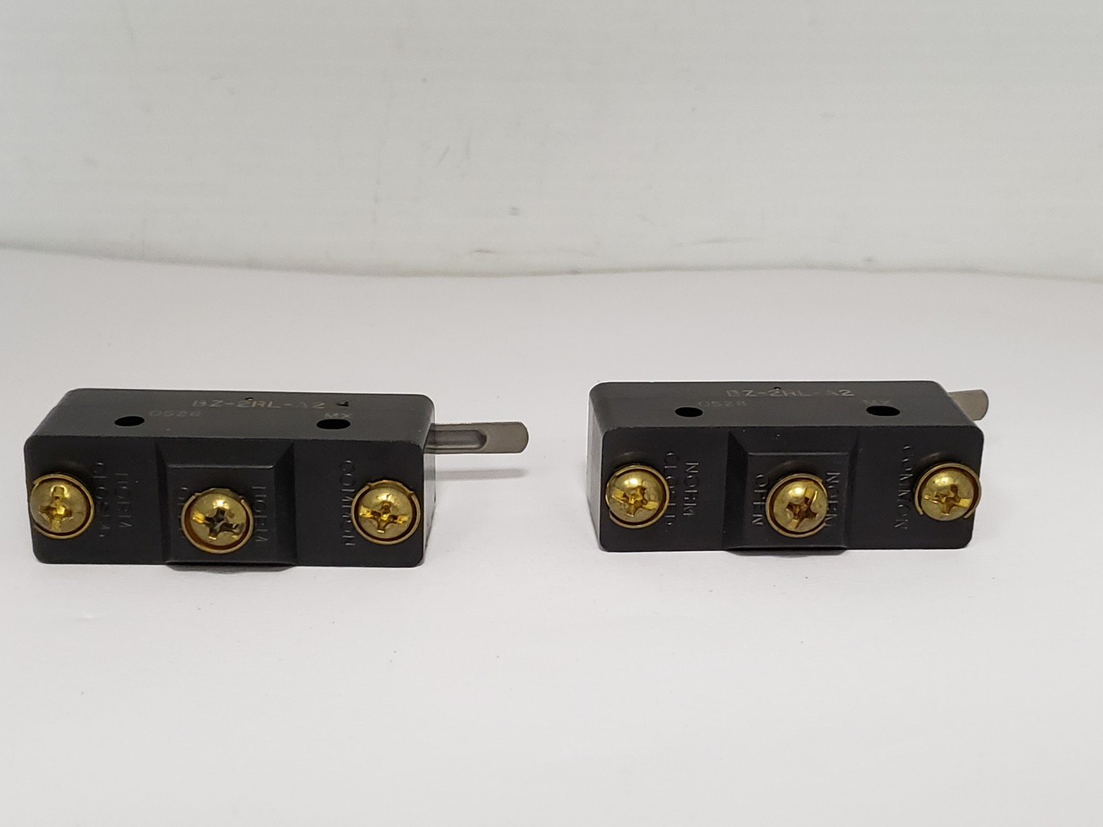 MICRO SWITCH BZ-2RL-A2 LIMIT SWITCH LEVER SPDT 15A 125/480V