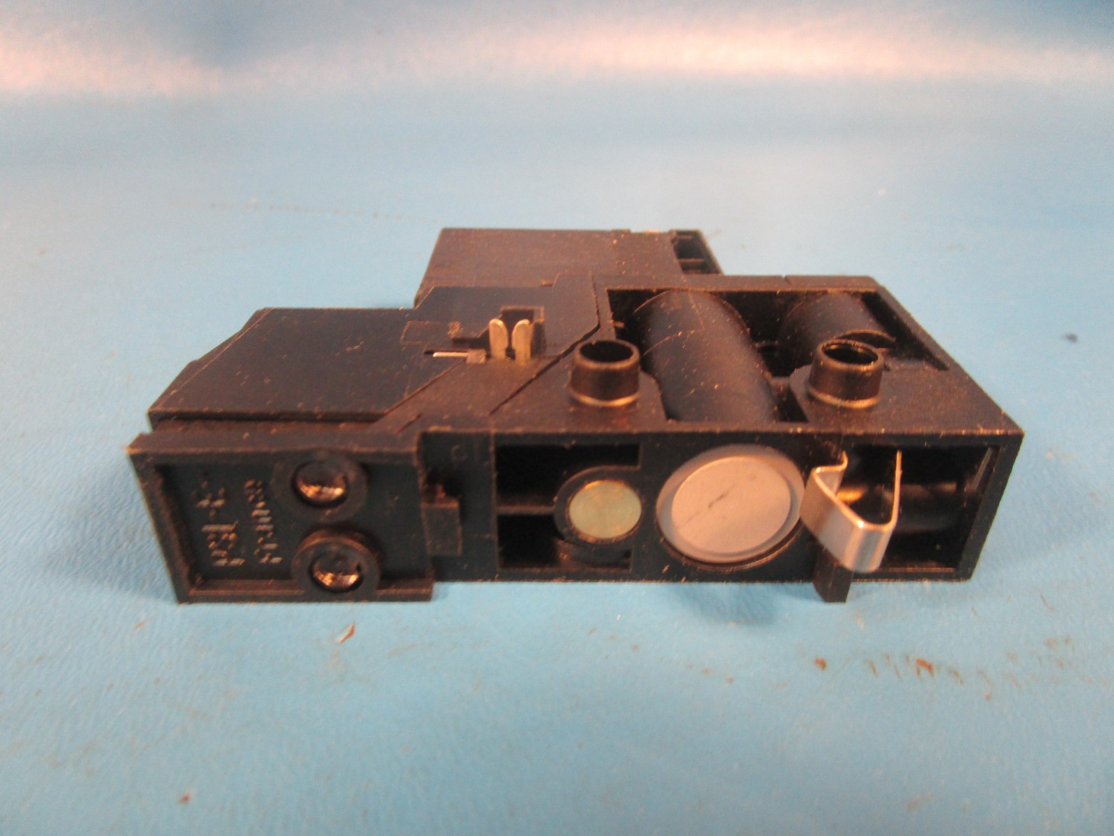 Parker PS1E21102J, VALVE, ELECTRO-PNEUMATIC INTERFACE, 3/2, 5/32″ NNP, 12 VDC
