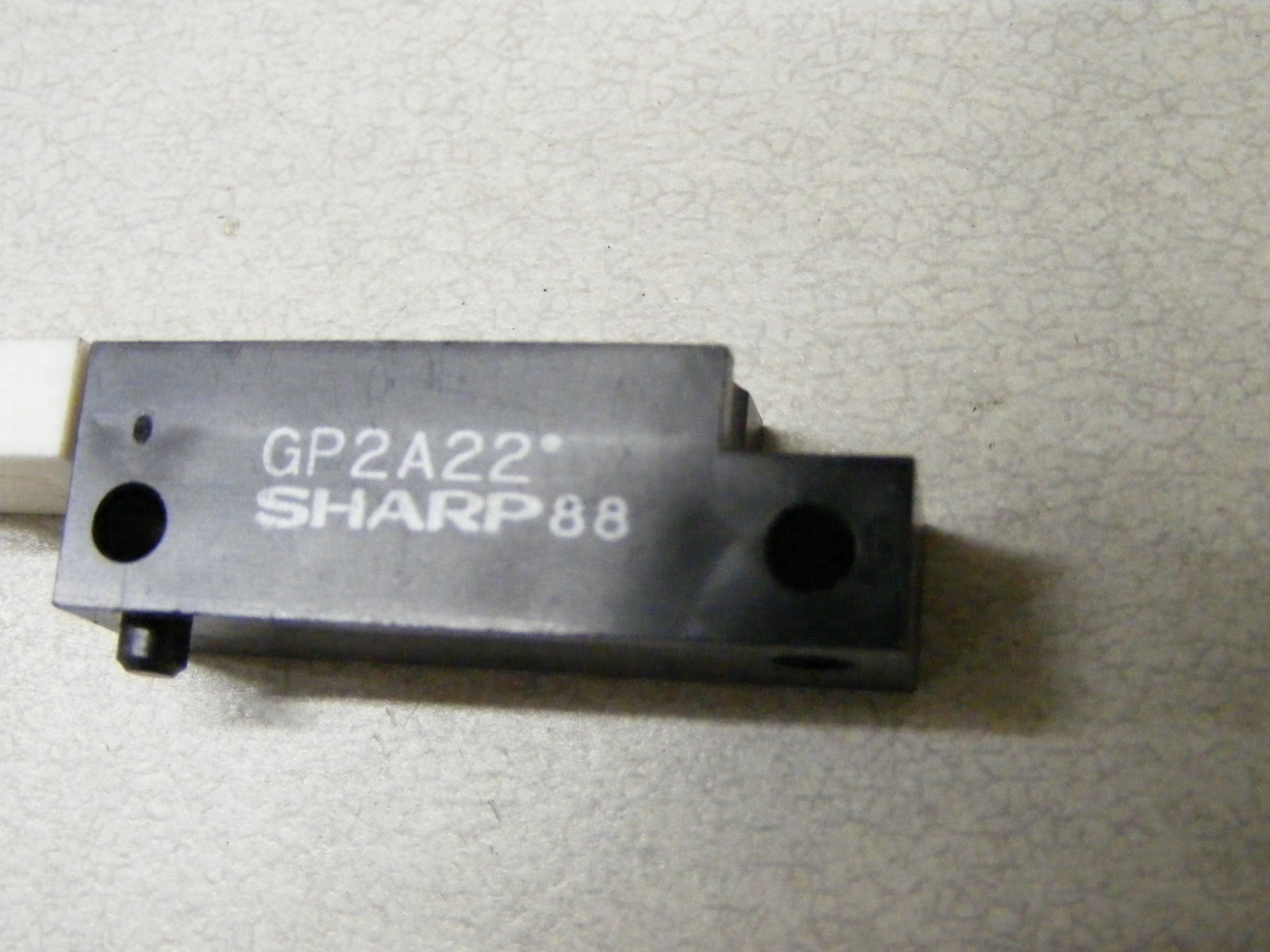 C.P. Bourg 9107058 Sensor , Sharp GP2A22 (a75)
