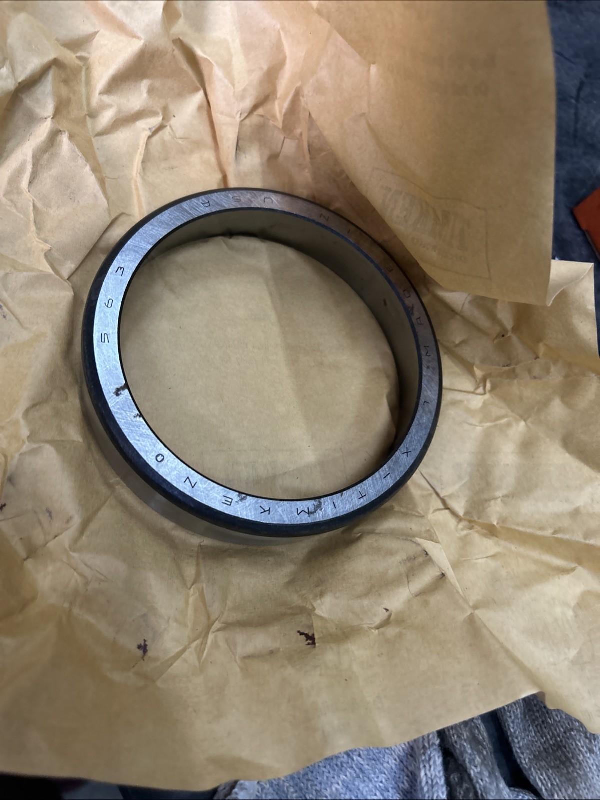 1 NEW TIMKEN 563 TAPER ROLLER BEARING CUP NIB/NNB ***MAKE OFFER***
