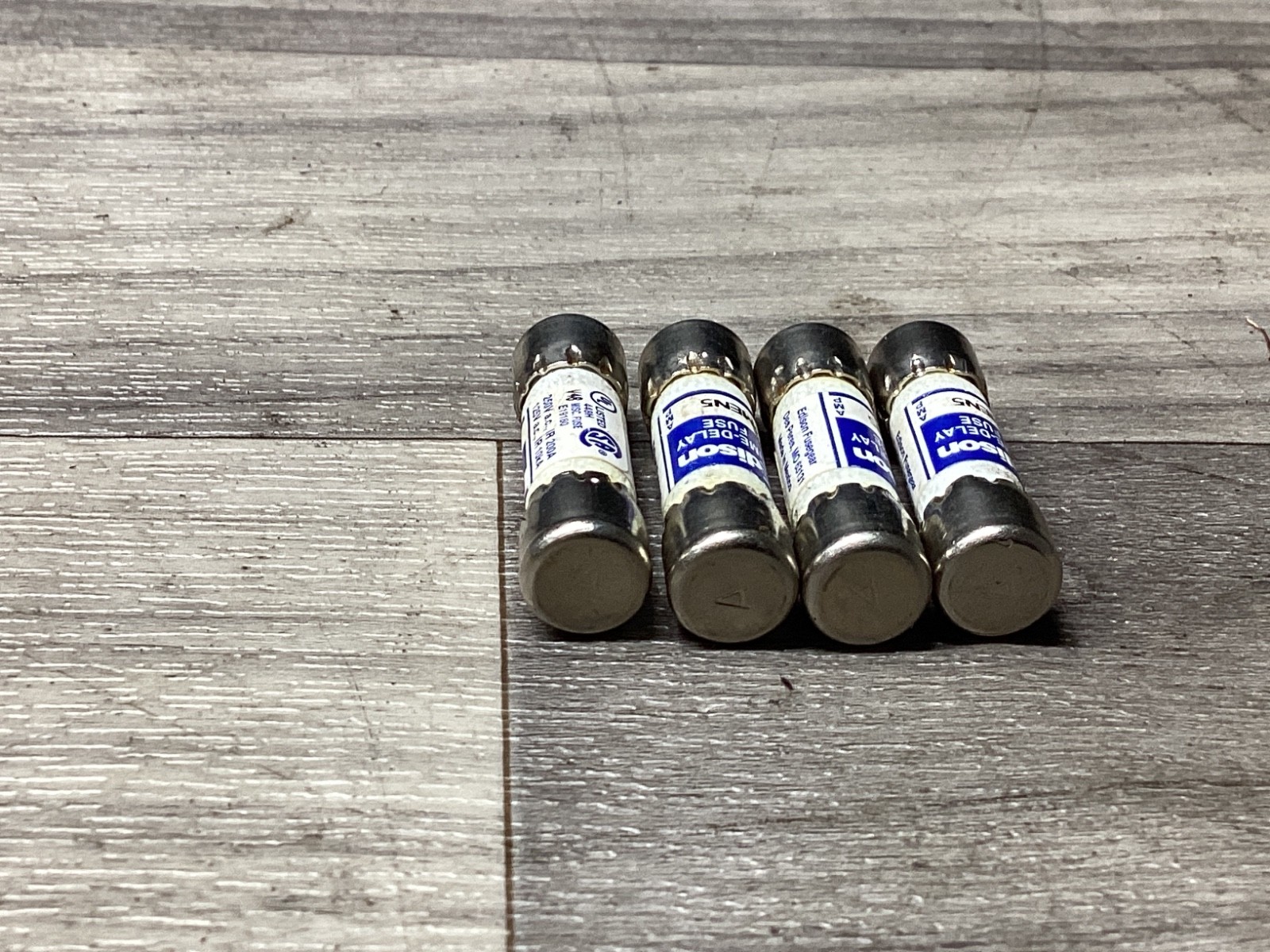 LOT OF 4 EDISON MEN5 FUSE #154N136