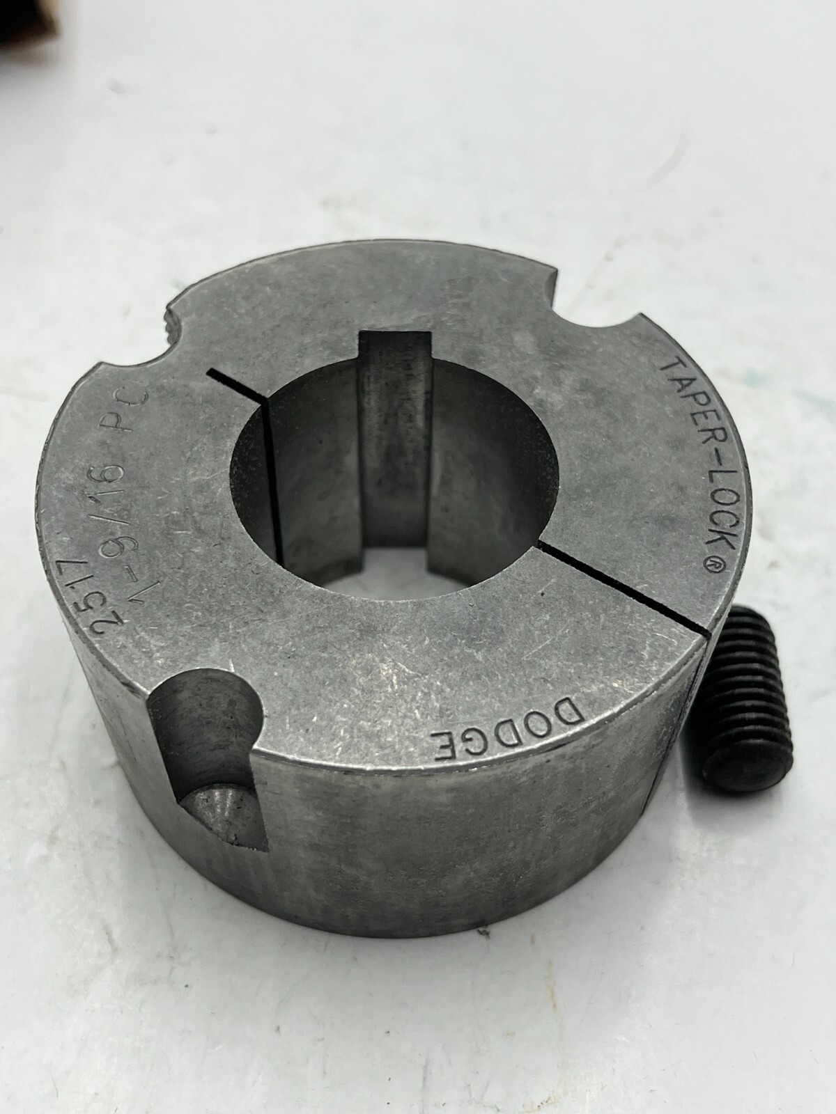 GENUINE OEM Dodge 119117 Taper Lock Bushing 2517 x 1-9/16″ KW