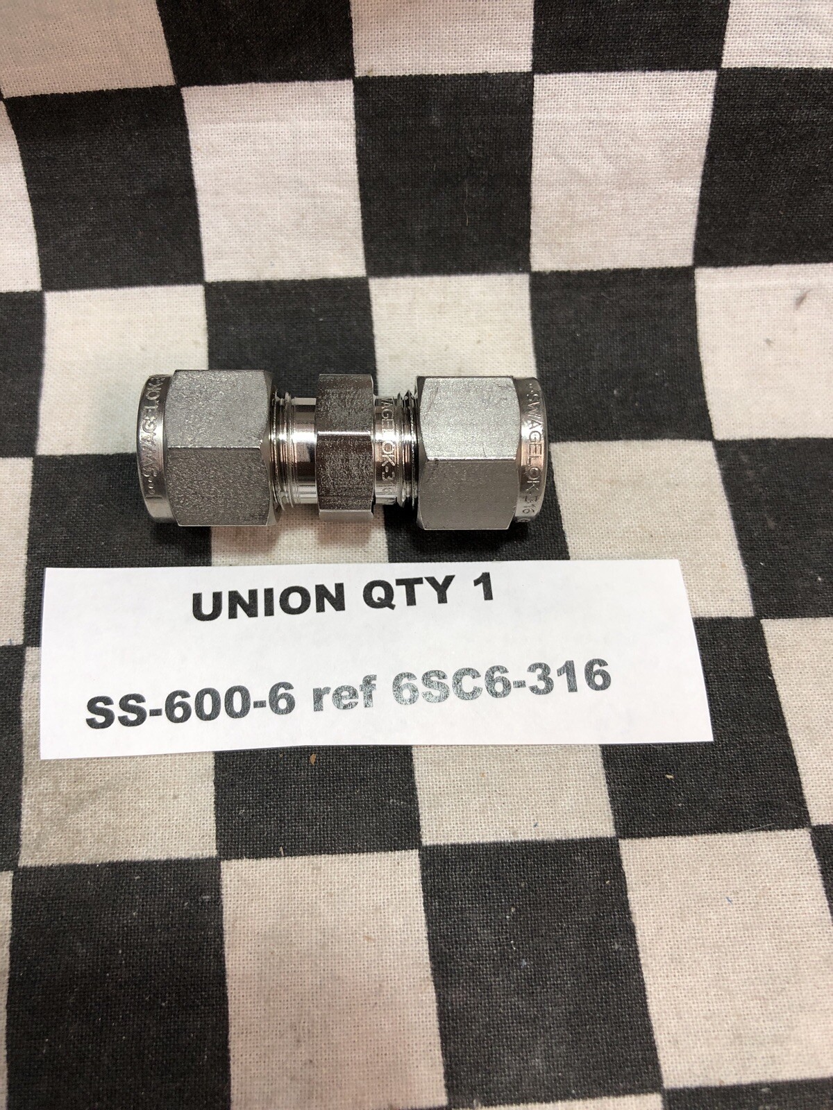 PARKER/SWAGELOK TEE ELBOW 3/8″, 6EE6-316, SS-600-3, SS-600-6, LOT OF 5#1649V3