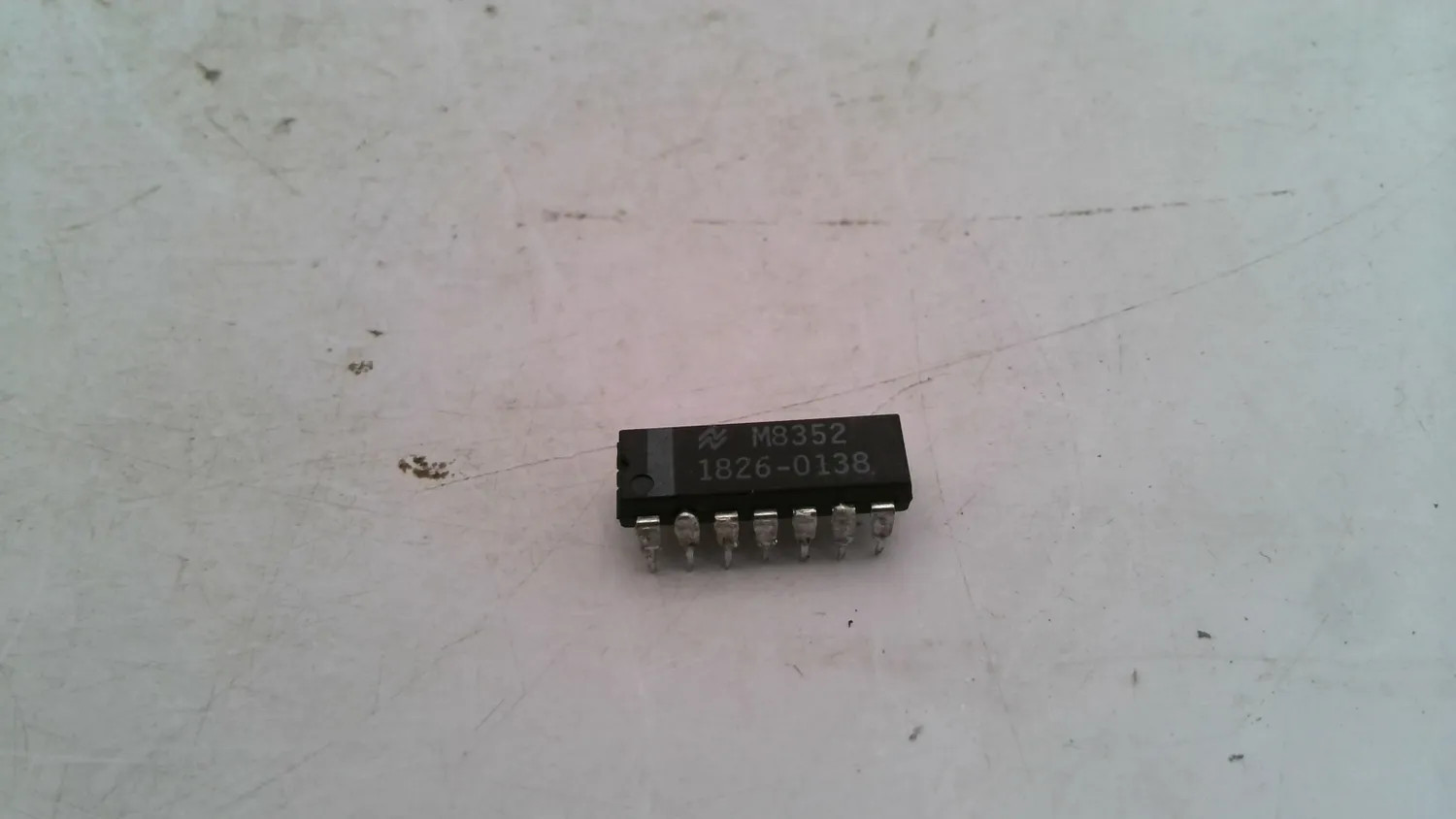SIGNETICS M8352 1826-0138 LOGIC IC DIP
