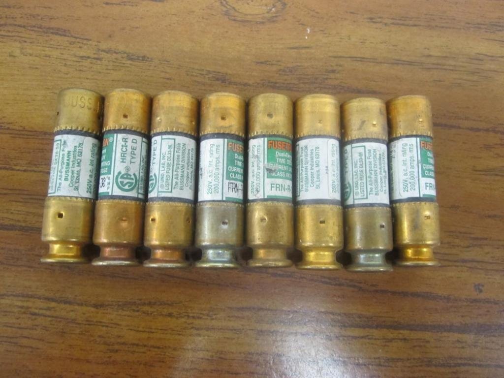 Bussmann FRN-R-30 Fusetron Fuse FRNR30 (Pack of 8) – New No Box