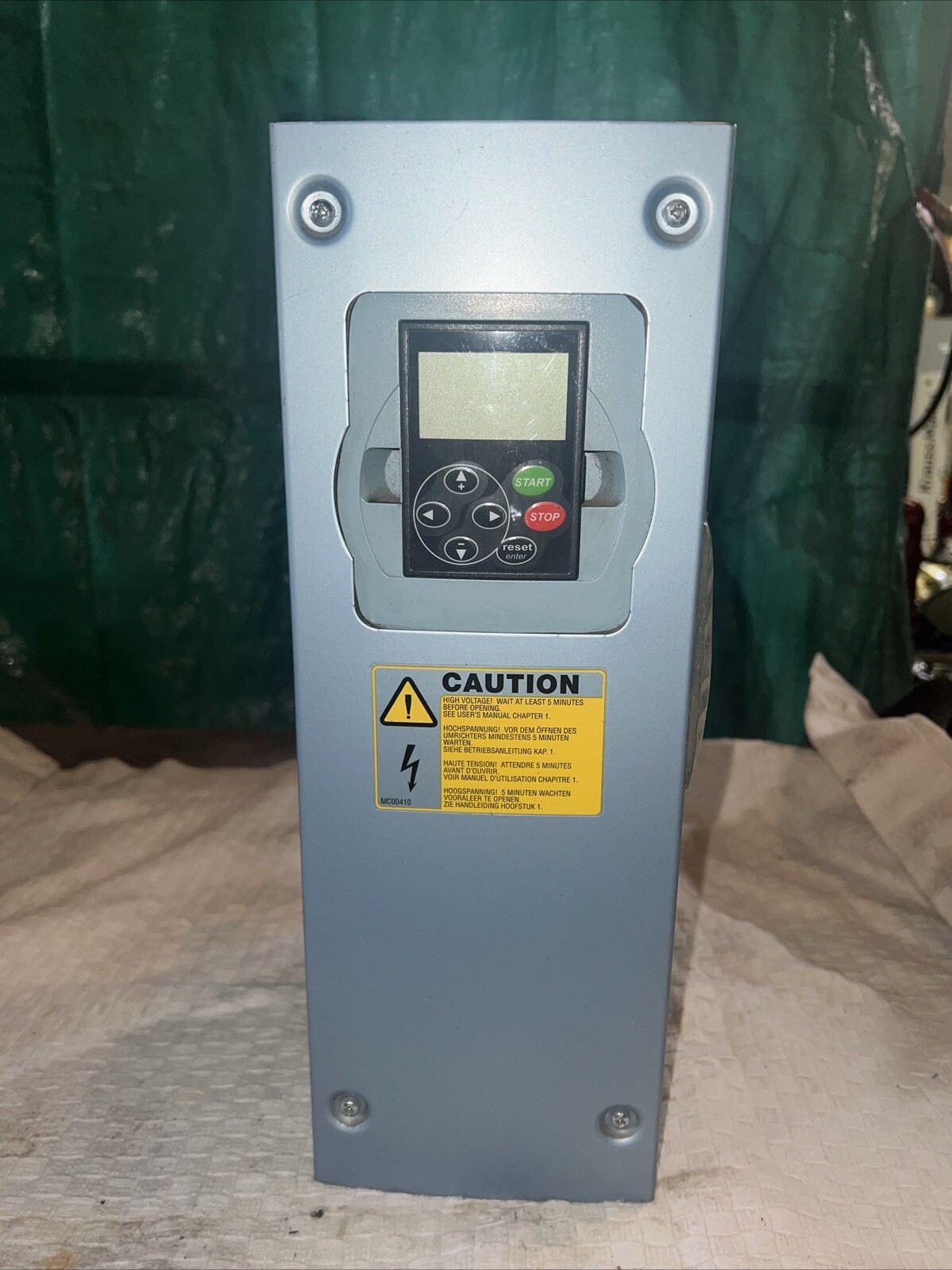 VACON NXL00165C5H1SSS0000 IP54/NEMA12 Drive