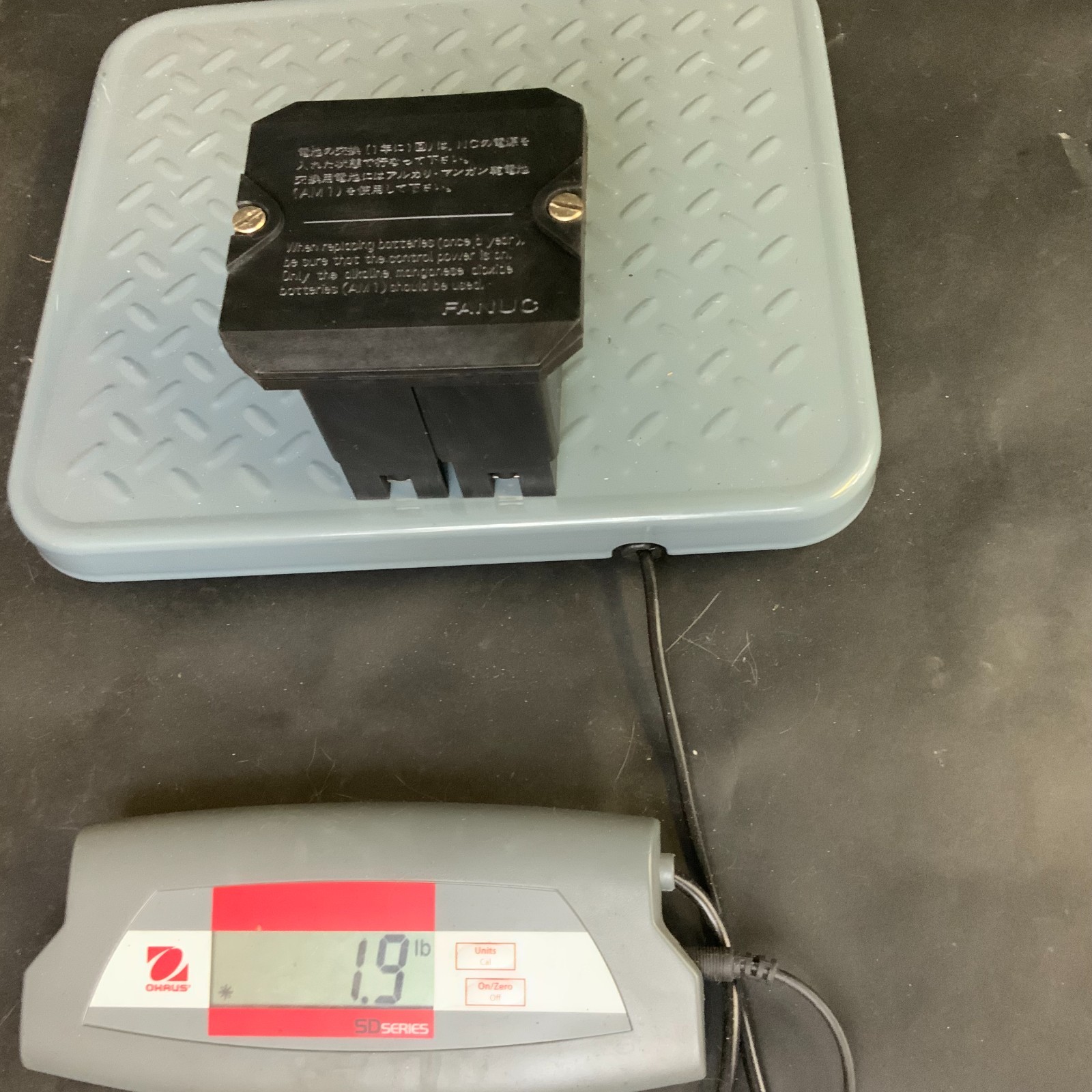 FANUC A02B-0236-C281 BATTERY HOLDER ($65 OBO)