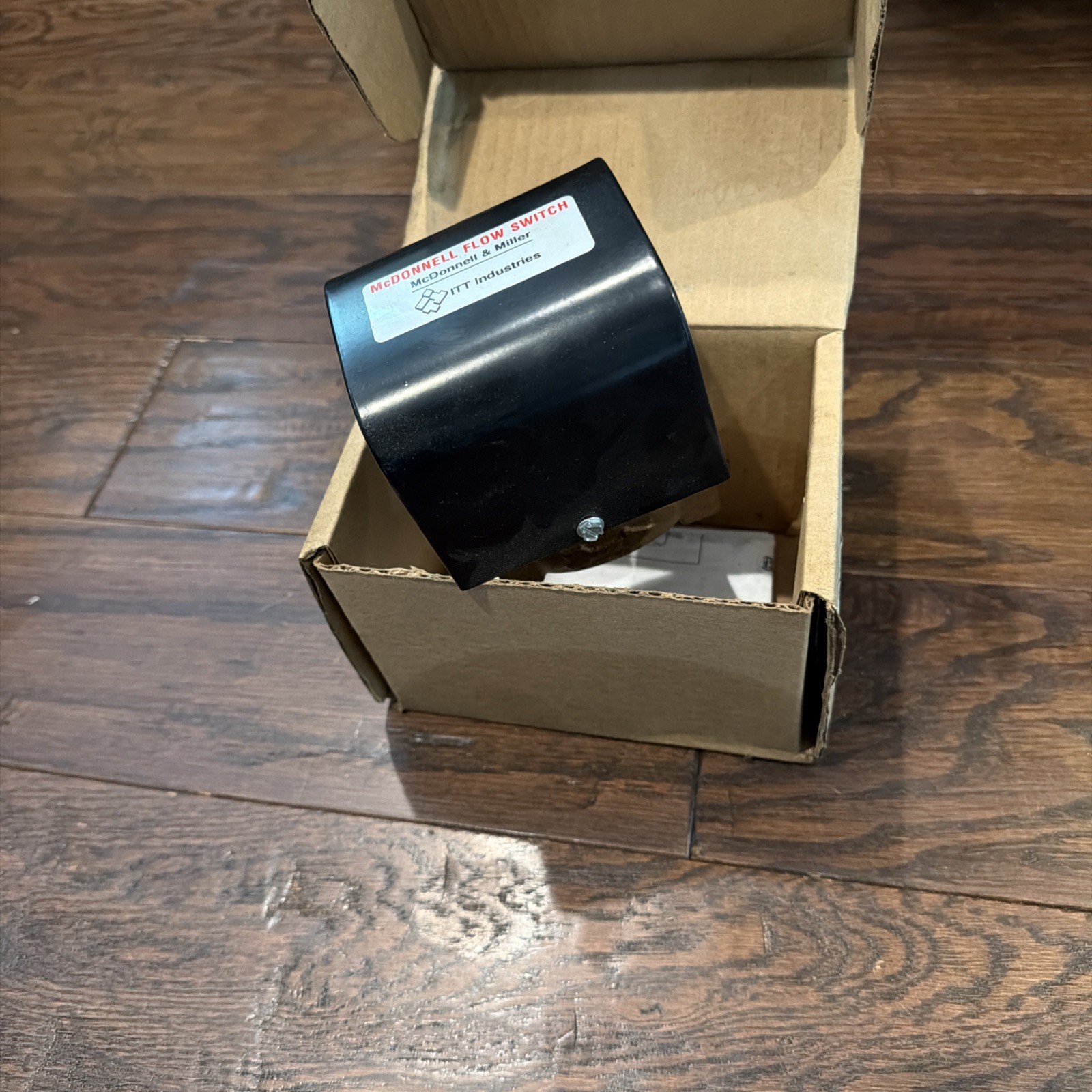 McDonnell & Miller 114760; FS5-3/4 Flow Switch (120/240v, 3.7, 7.4A, 3/4in)