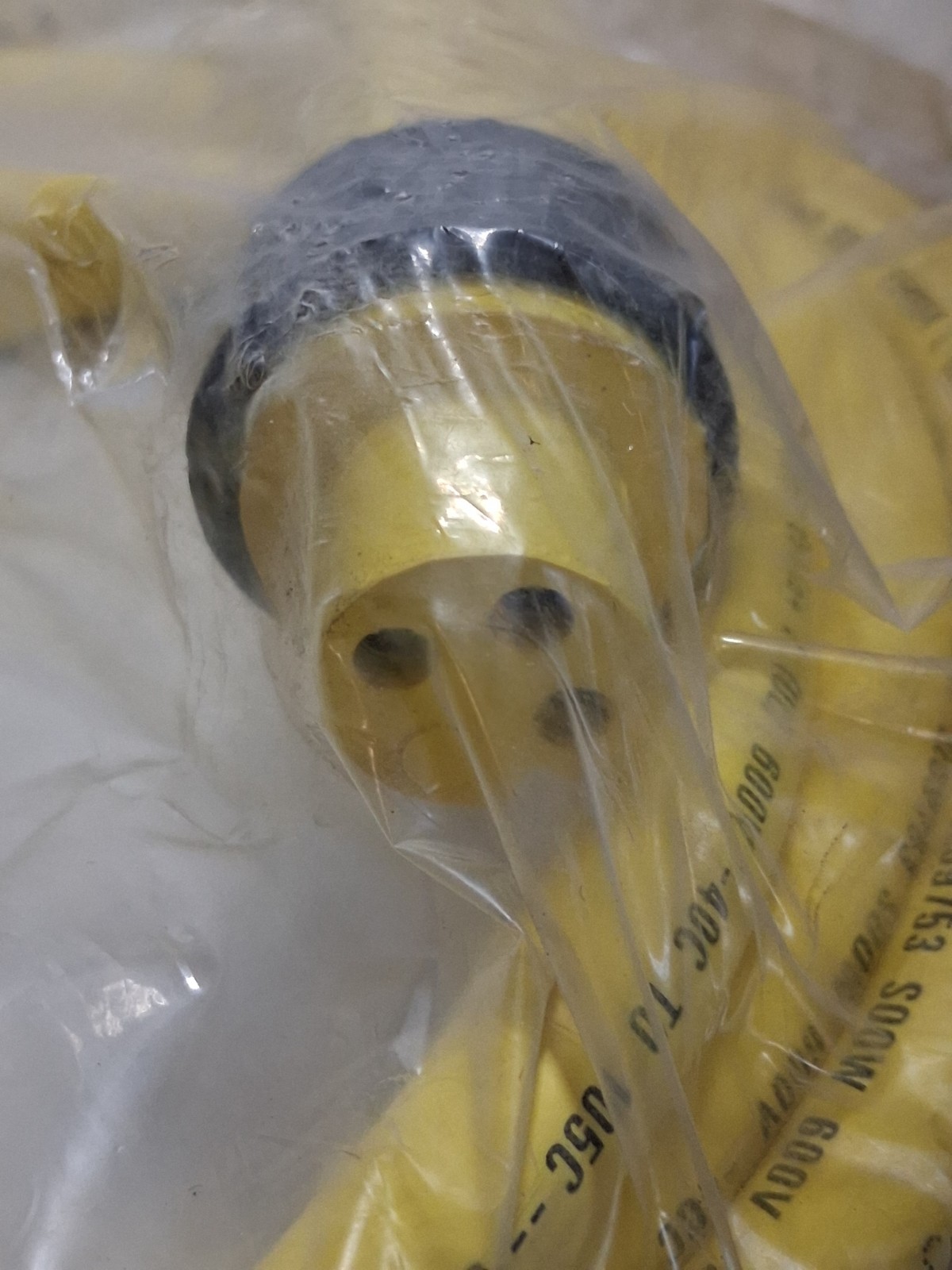 WOODHEAD BRAD CONNECTIVITY 1300000044 CORDSET 3P FEMALE 12′ NEORENE NIB
