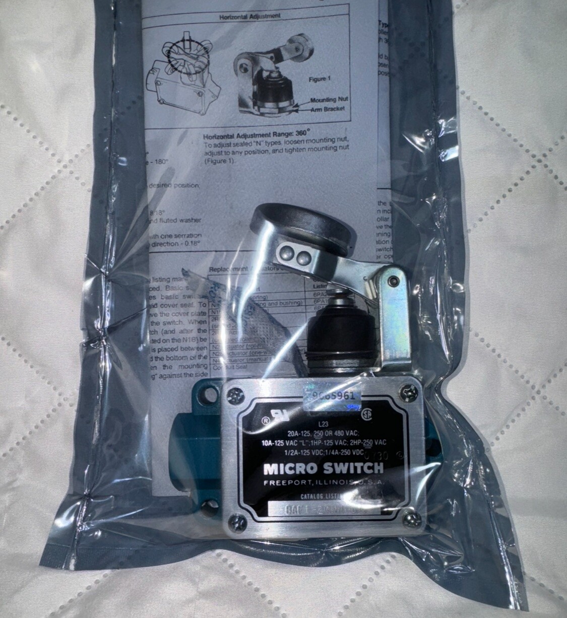 Honeywell Limit Switch BAF1-2RN4-RH 0.5A 250 AC/DC Palm Button N.O./N.C.