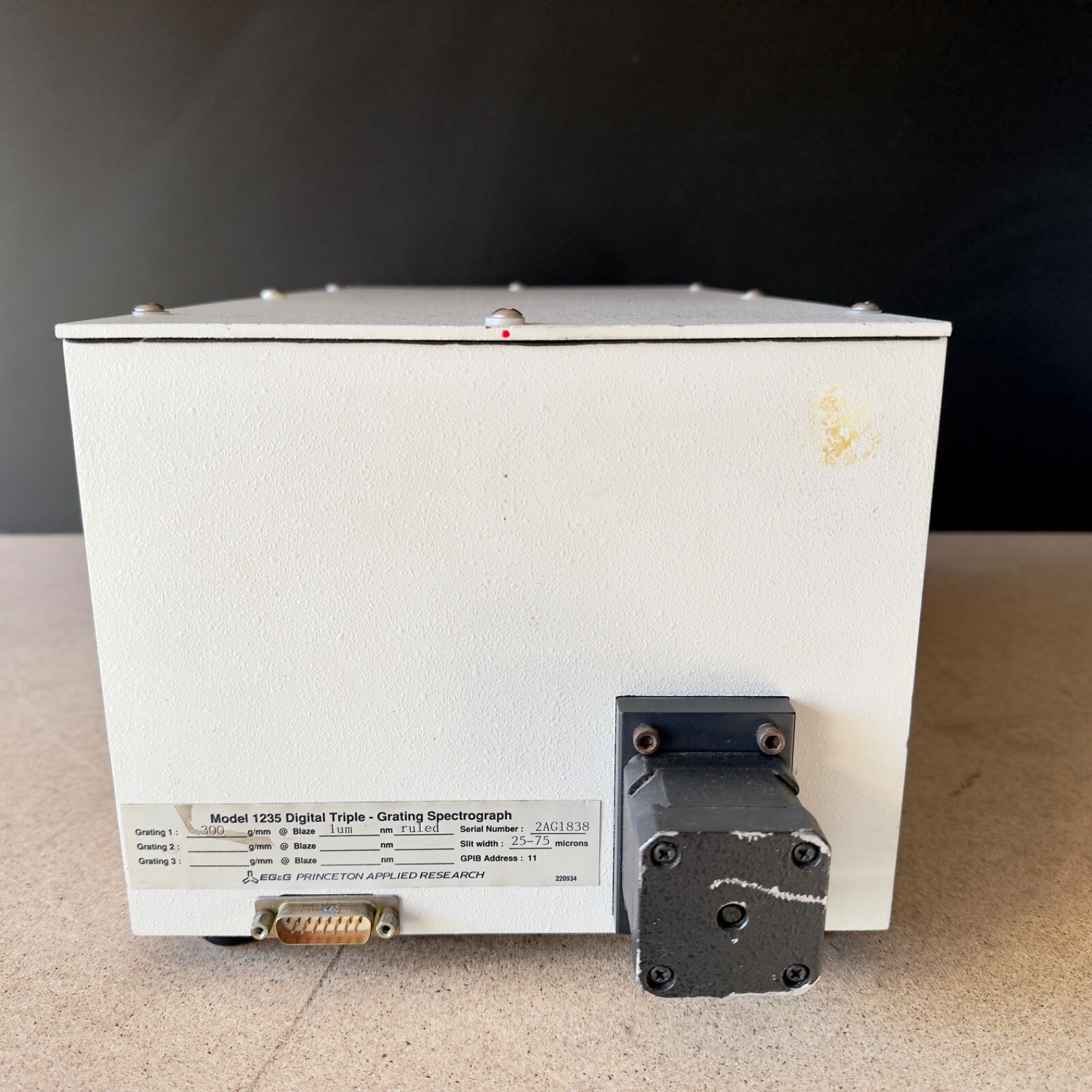 EG&G Princeton Applied Research Model 1235 Digital Triple Grating Spectrograph
