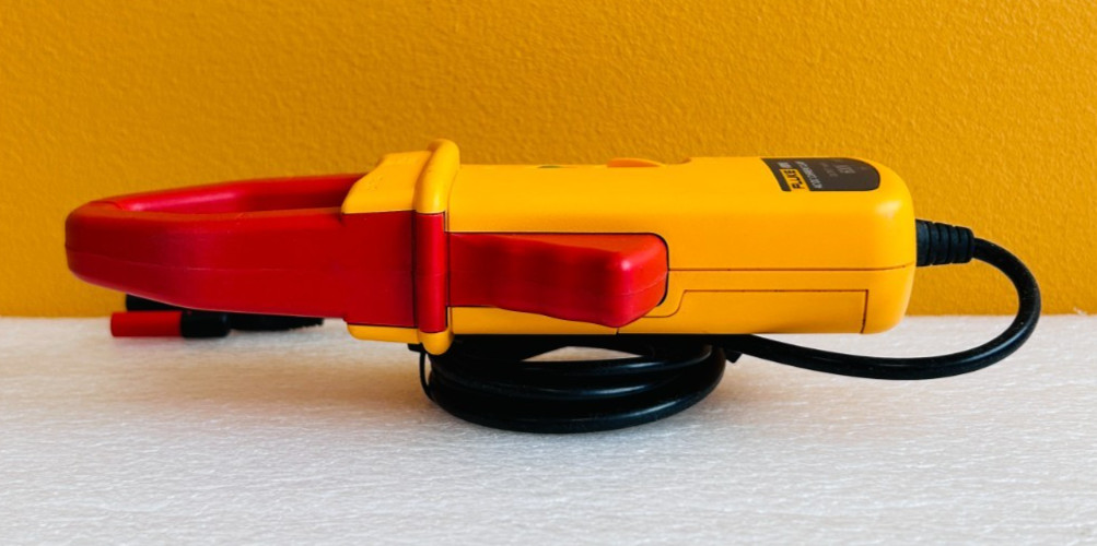 Fluke i1010 1-1000A DC, 1-600 AC, 600 VAC, CAT III, AC/DC Current Clamp. Tested!