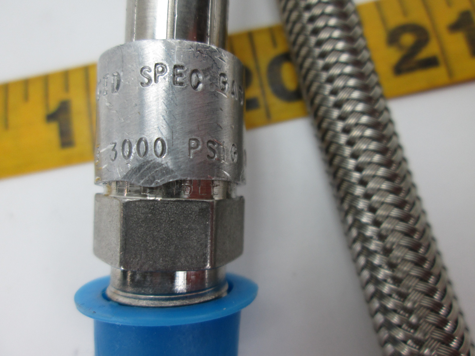 Advanced Spec Gas Hose 72″ Stainless Braid 9/16″ Connections T
