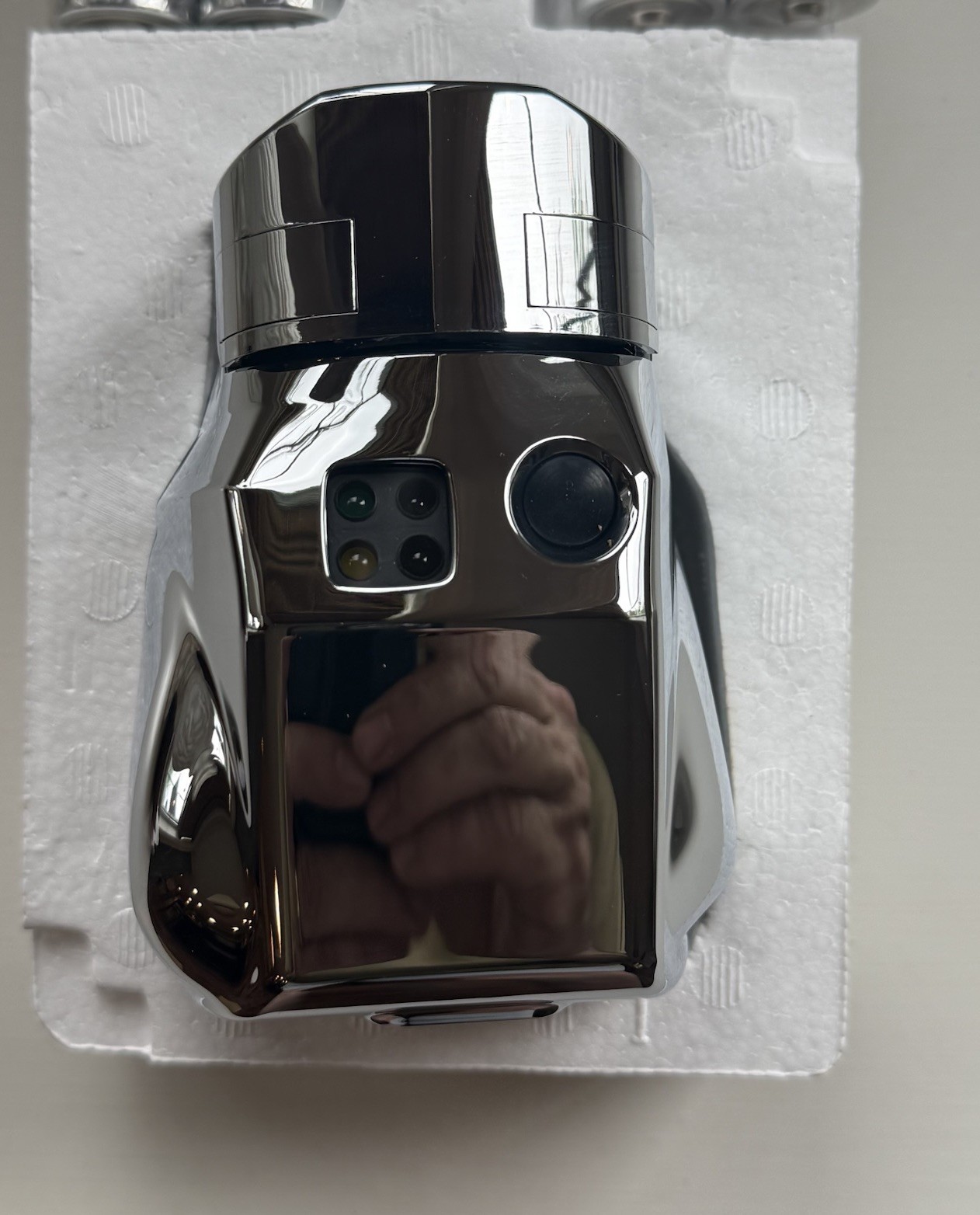 Toilet TC AutoFlush W/Courtesy Flush Chrome #401805A.Read Description