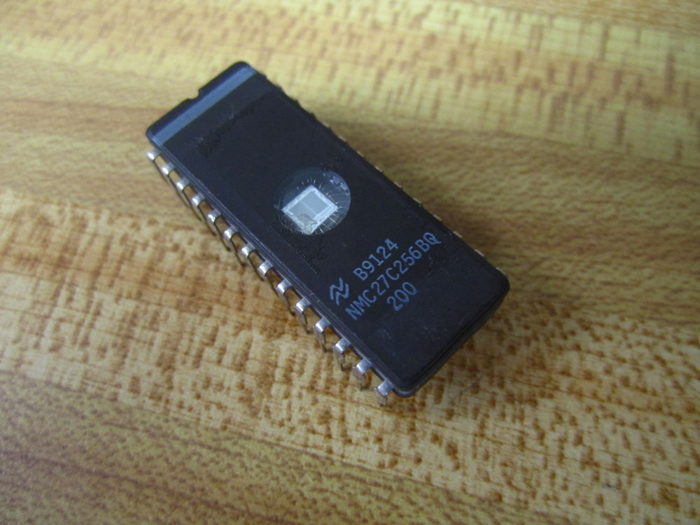 National Semiconductor NMC27C256BQ Integrated Circuit