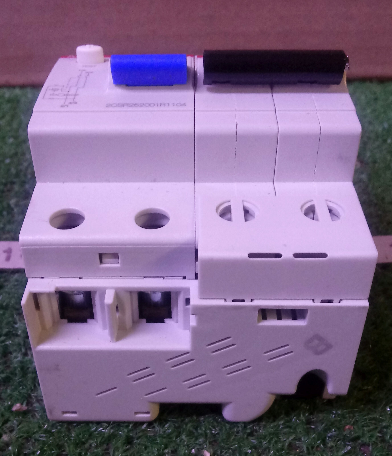 1 NEW ABB DS202 AC-C10/0,03 2CSR252001R1104 CIRCUIT BREAKER NIB **MAKE OFFER**