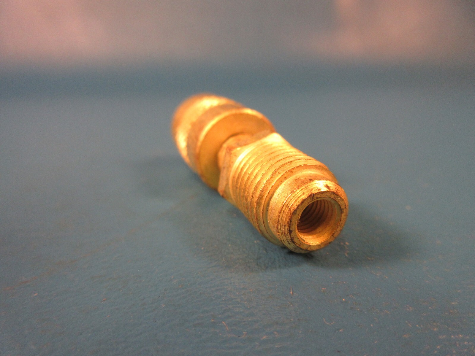 SUPCO SF2000, COUPLER, CORE DEPRESSOR CONNECTING PART, 1/4″ MALE FLARE X 1/4″