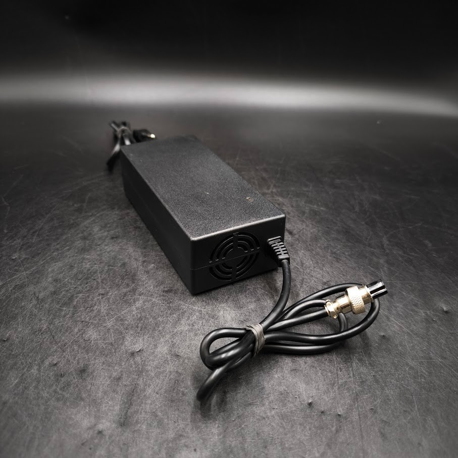 Shenzhen Jingyuecheng JYC-13P03-80W-B Lithium Battery Charger 42V-2A Working