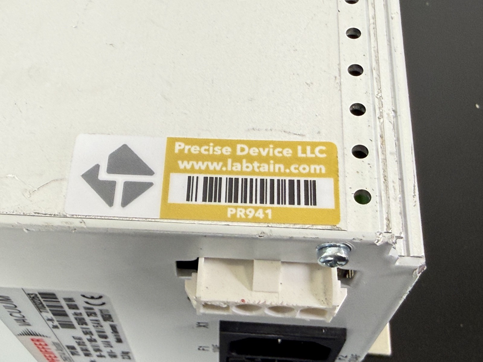Pfeiffer Vacuum TPS 600 Turbo Pump Power Supply Controller PM041815AT