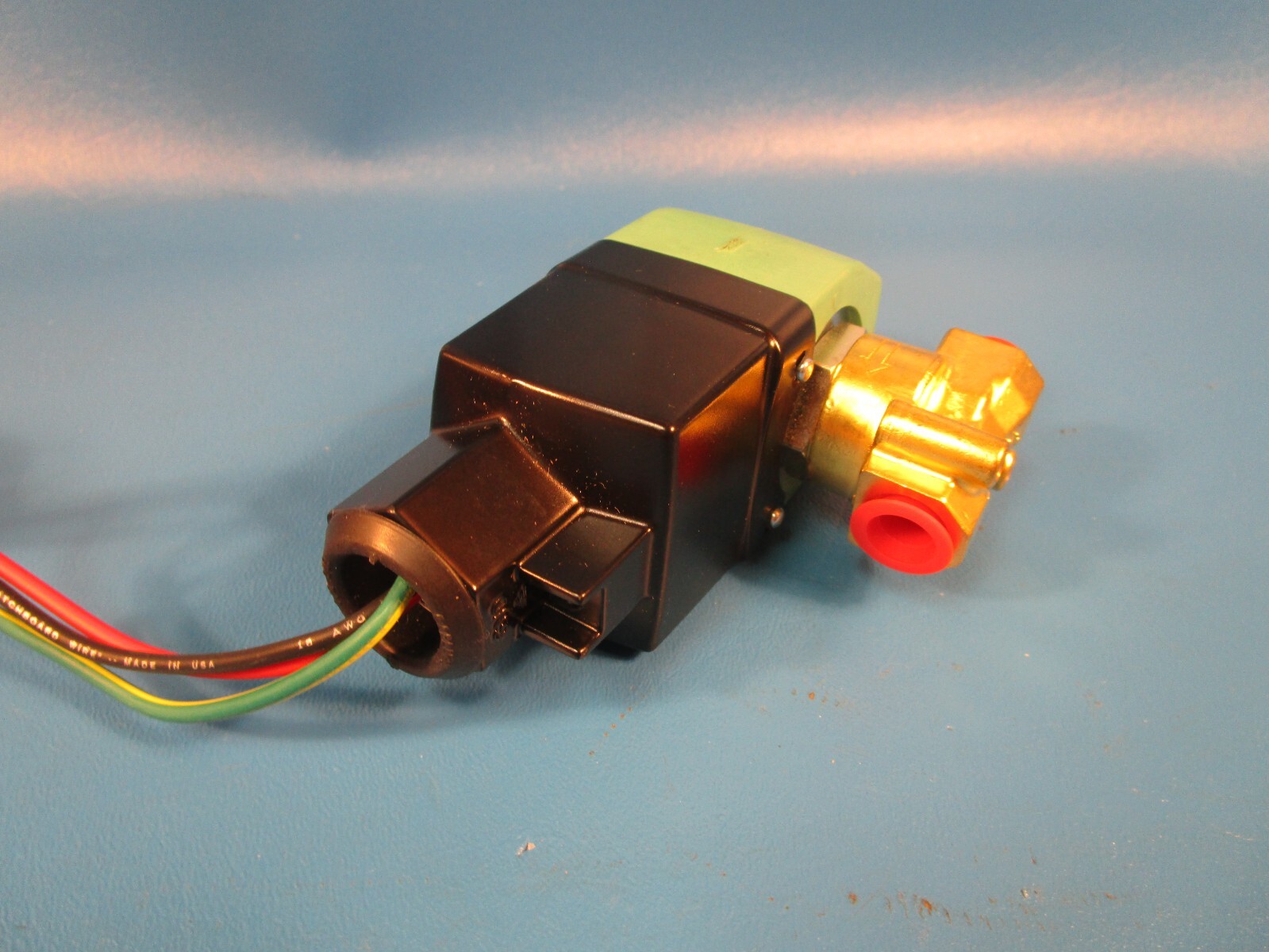 Asco 8262R202A, Redhat Electronically Enhanced Solenoid Valve, 1/4″ x 1/4″, 12-2