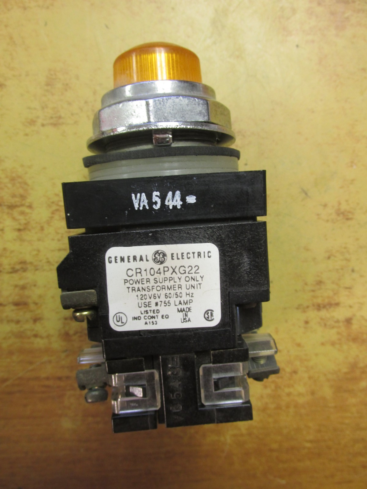 GE PUSH BUTTON TRANSFORMER UNIT 120V, CAT# CR104PXG22 .. VI-152