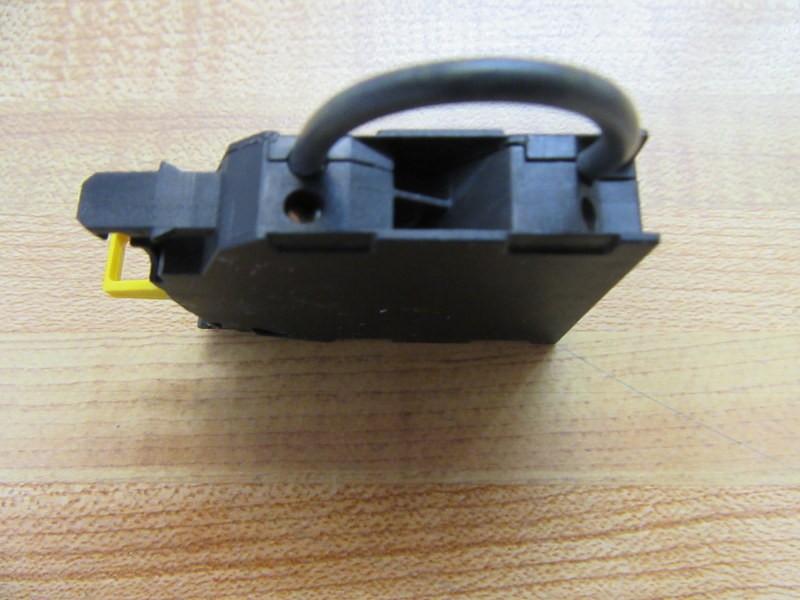 Siemens 3SU1400-1AA10-3HA0 Contact Module (Pack of 3)