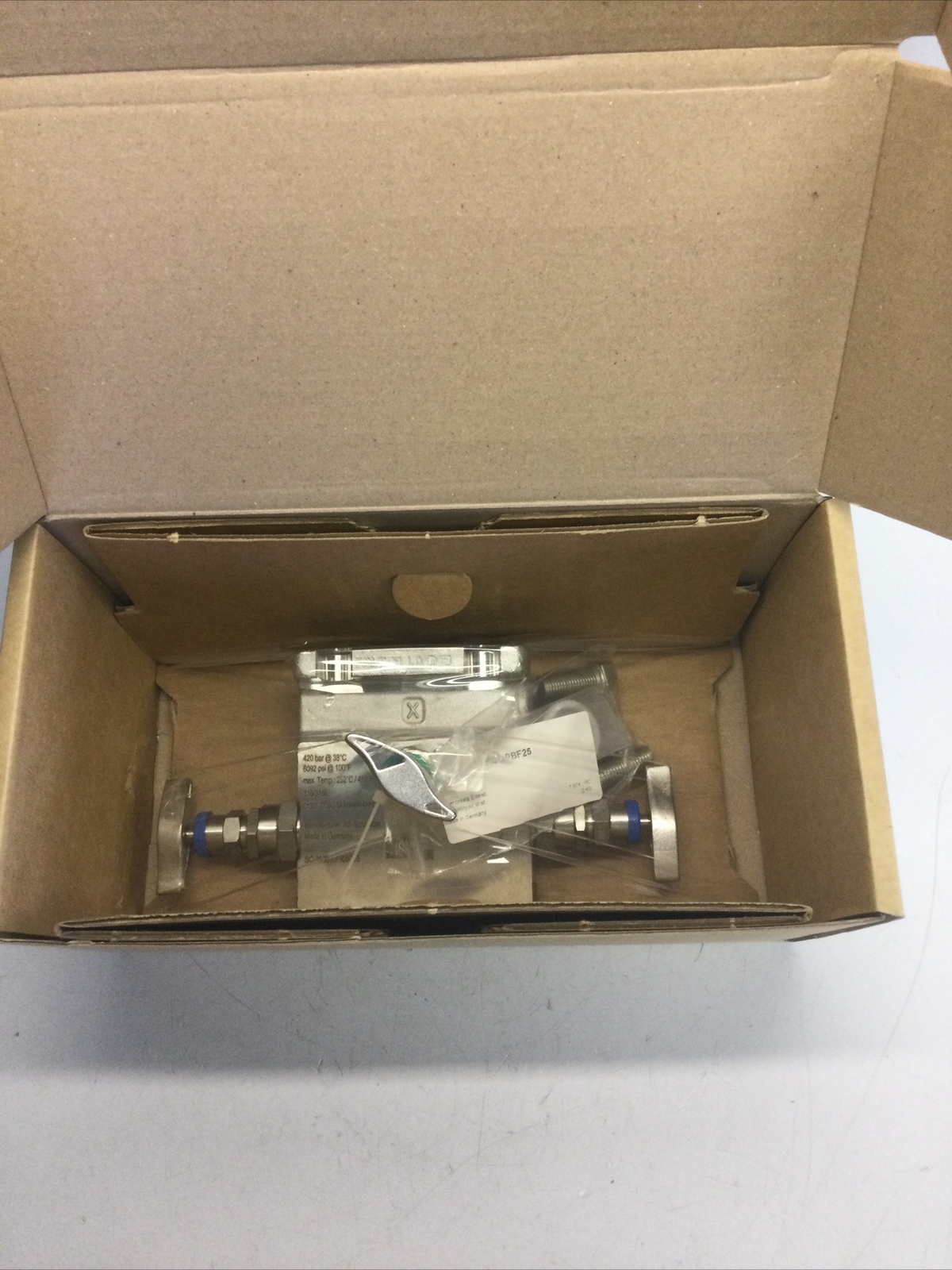 NEW, SEALED, SCHNEIDER, C13ST-3TSA0-S4-NNNNN-NNNN,VALVE INSTRUMENT ACCY. (1L-3)