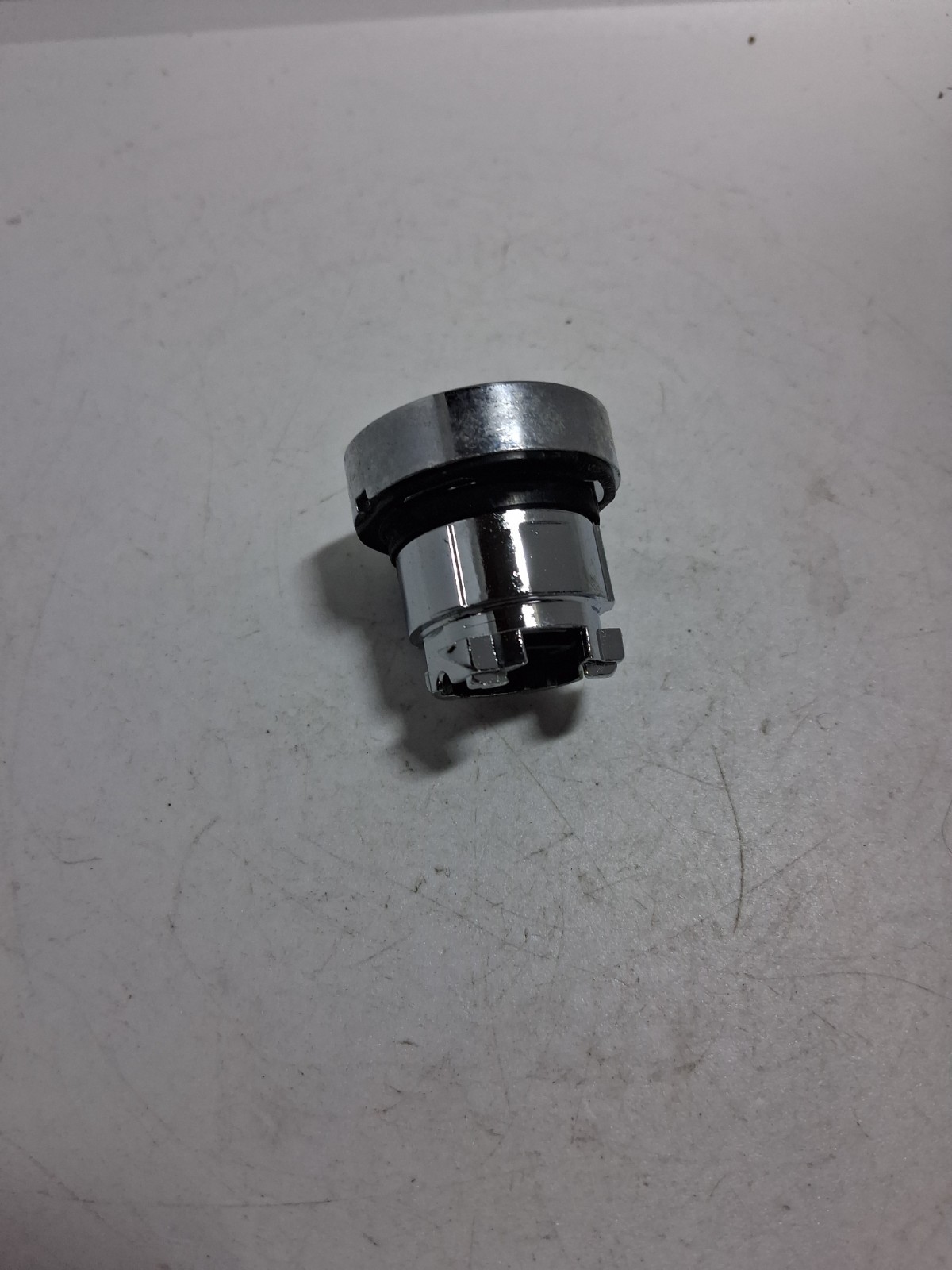 TELEMECANIQUE ZB2-BA333 PUSHBUTTON OPERATOR FLUSH GREEN START