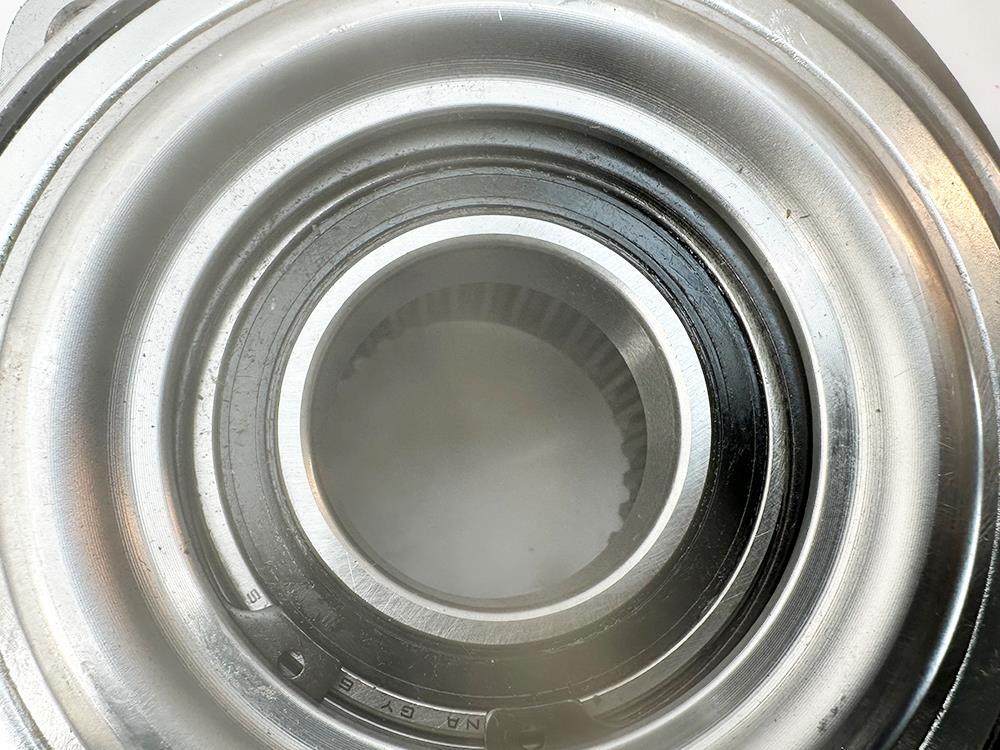 Front Wheel Hub Assembly 05-10 Ford F-350 Super Duty FREE FAST SHIP