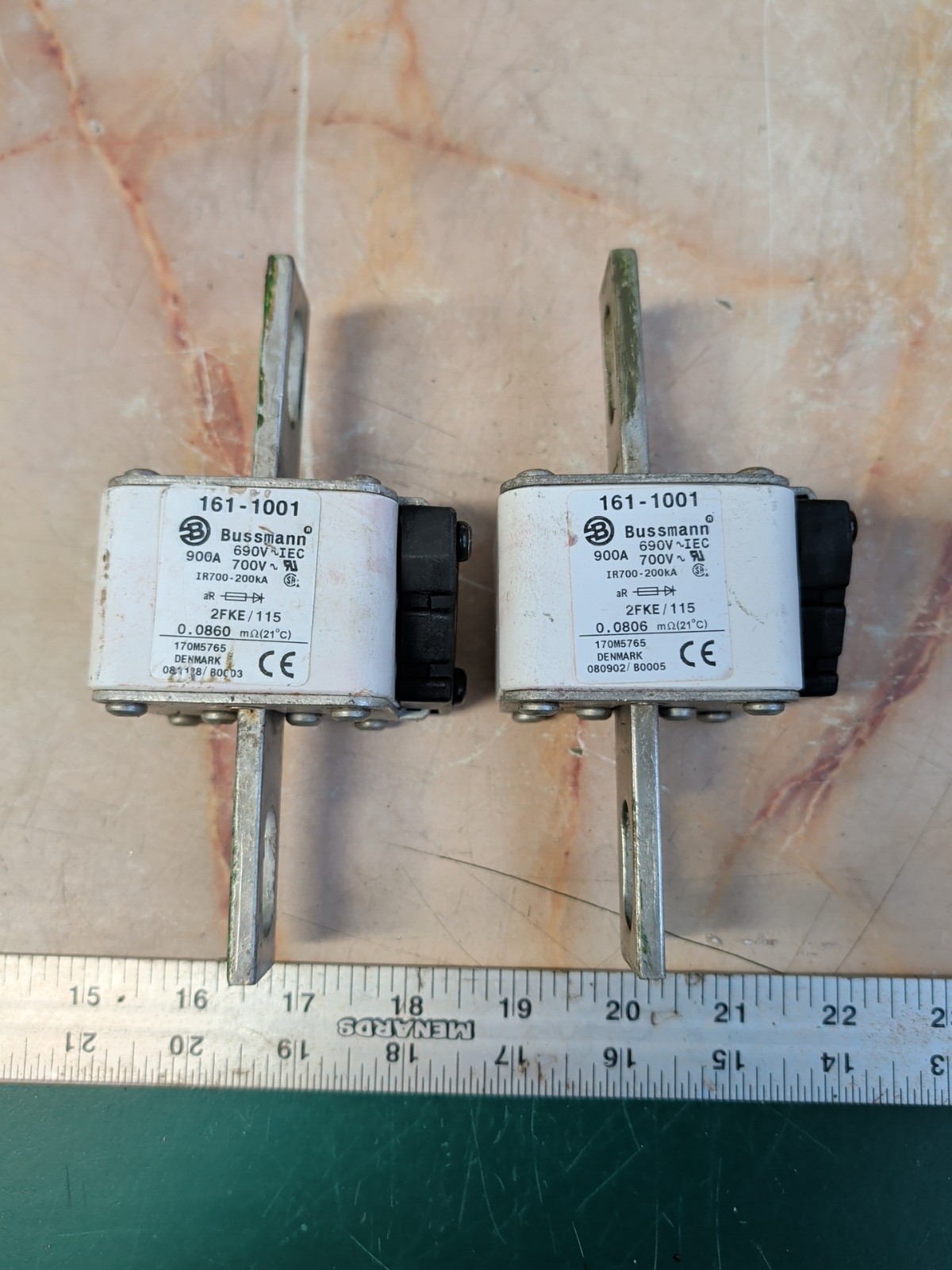 BUSSMAN 161-1001 900A 690-700VAC FUSE – LOT OF 2