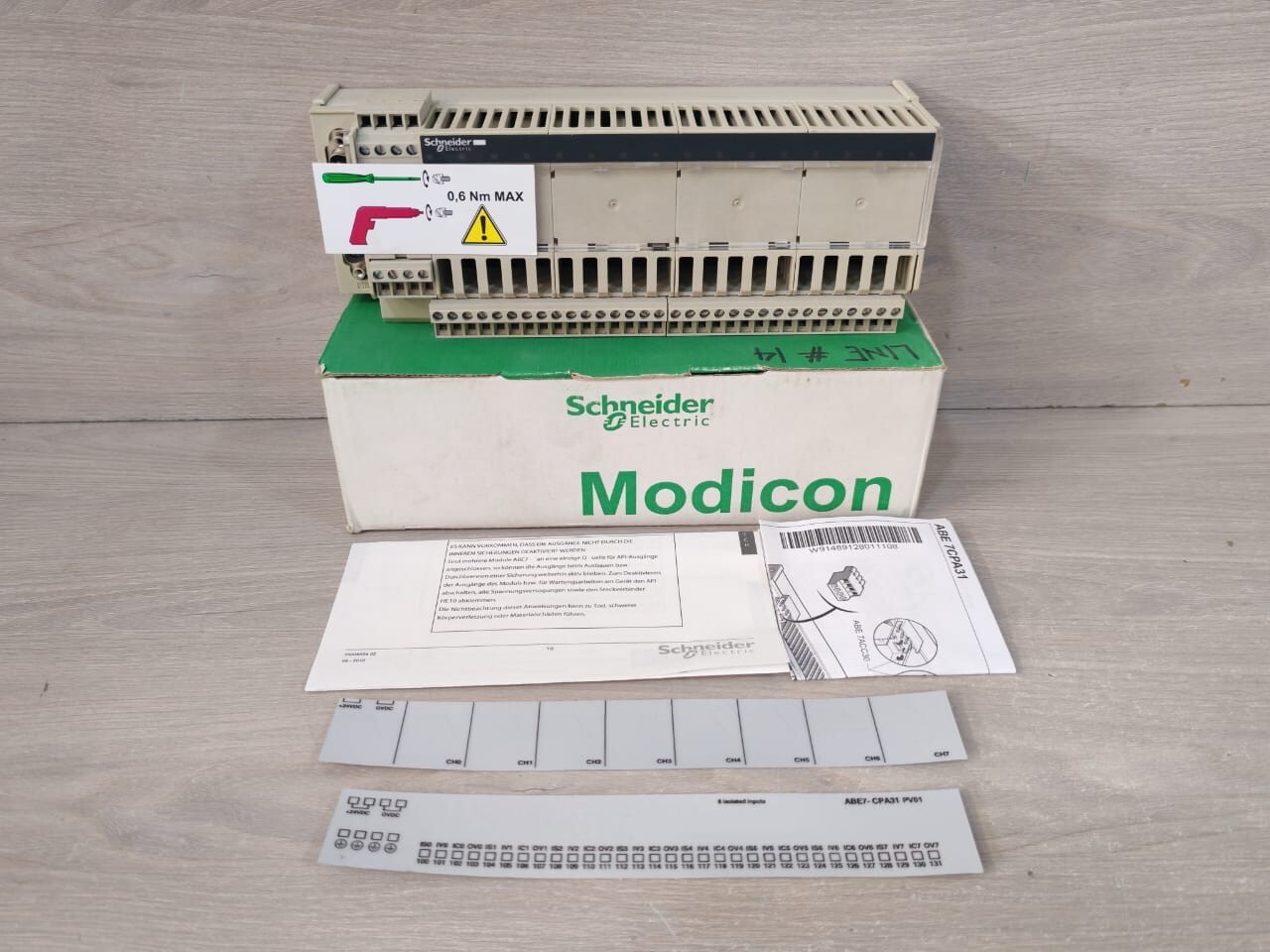 SCHNEIDER ELECTRIC MODICON ABE7-CPA31 PV:01