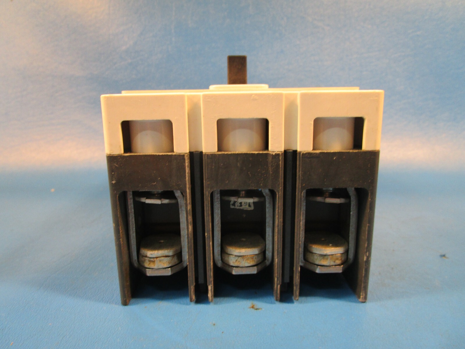 Eaton GJS3160AAWZ1, Molded Case Breakers (MCCBs) GJS 3P 160A 690V 50/60Hz 3Ph G