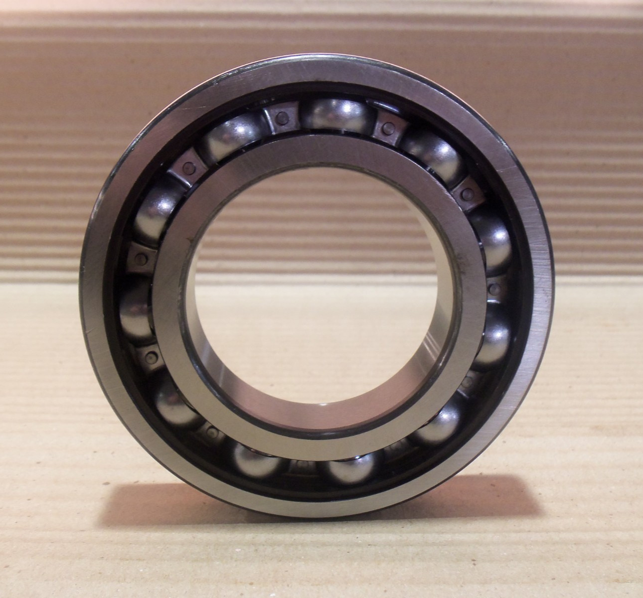 New SKF 6214-Z/C3 Deep Groove Ball Bearing