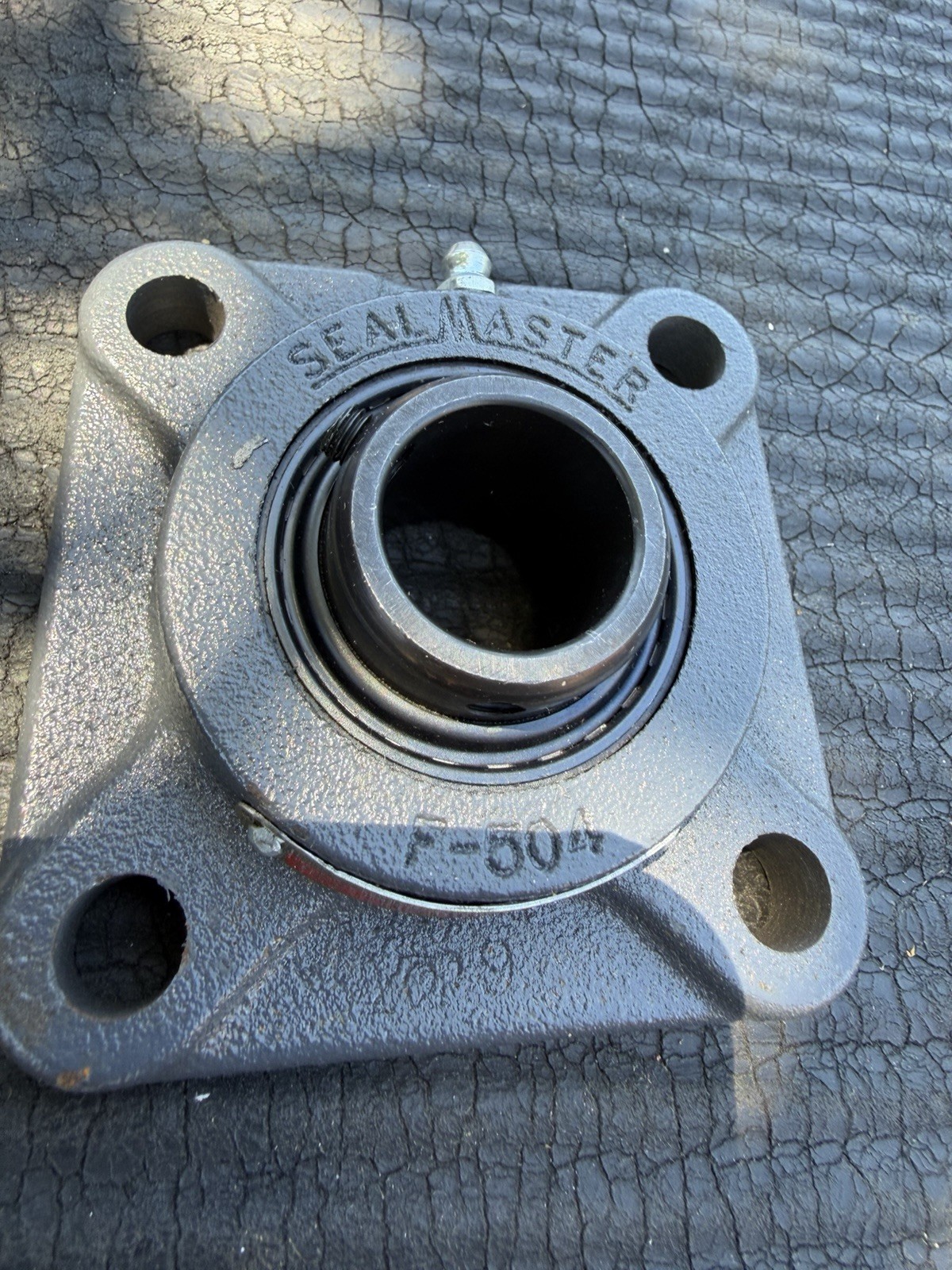 Sealmaster, SF-16C, Four Bolt Flange Bearing, 1″ Diameter (NEW) Made In USA