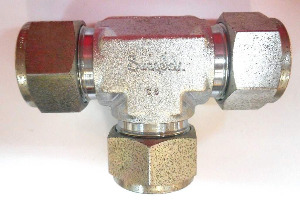 SWAGELOK, TUBE FITTING, REDUCING UNION TEE 3/4″