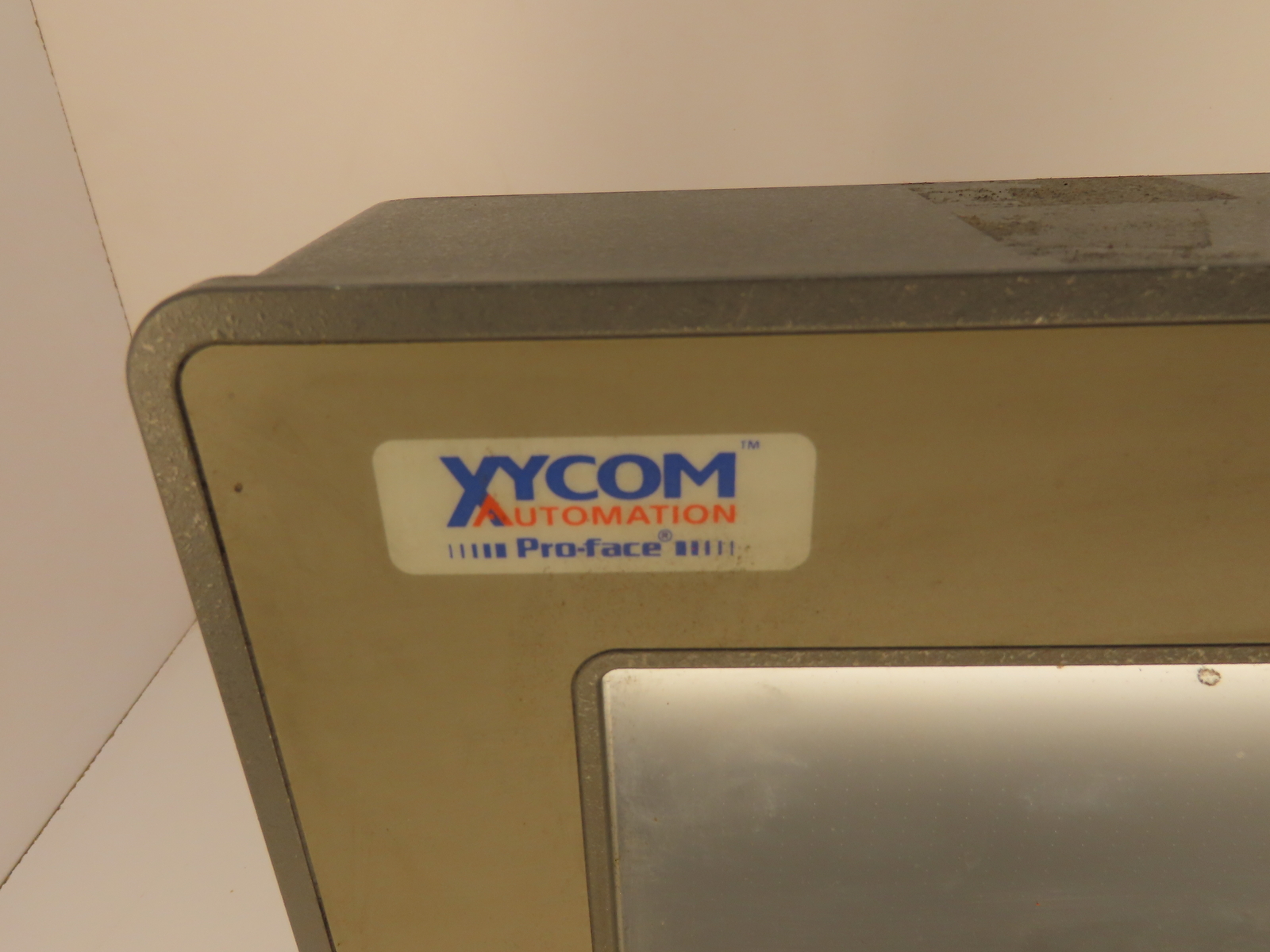 Xycom Automation proface 1502-E004000000740 XT 1502 T Operator Interface Monitor