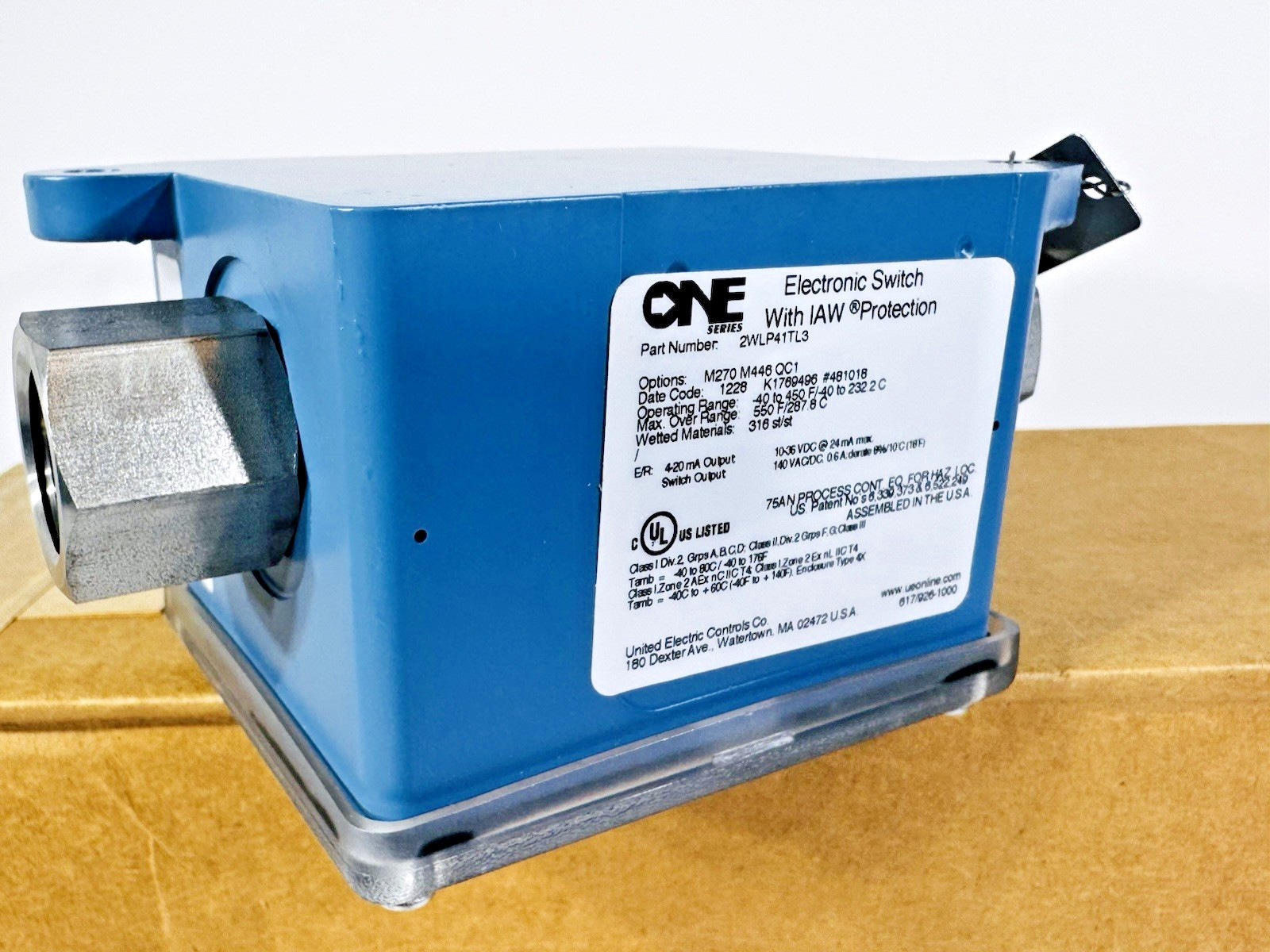 United Electric 2WLP41T3 / 2WLP41 One Series Electronic Temperature Switch