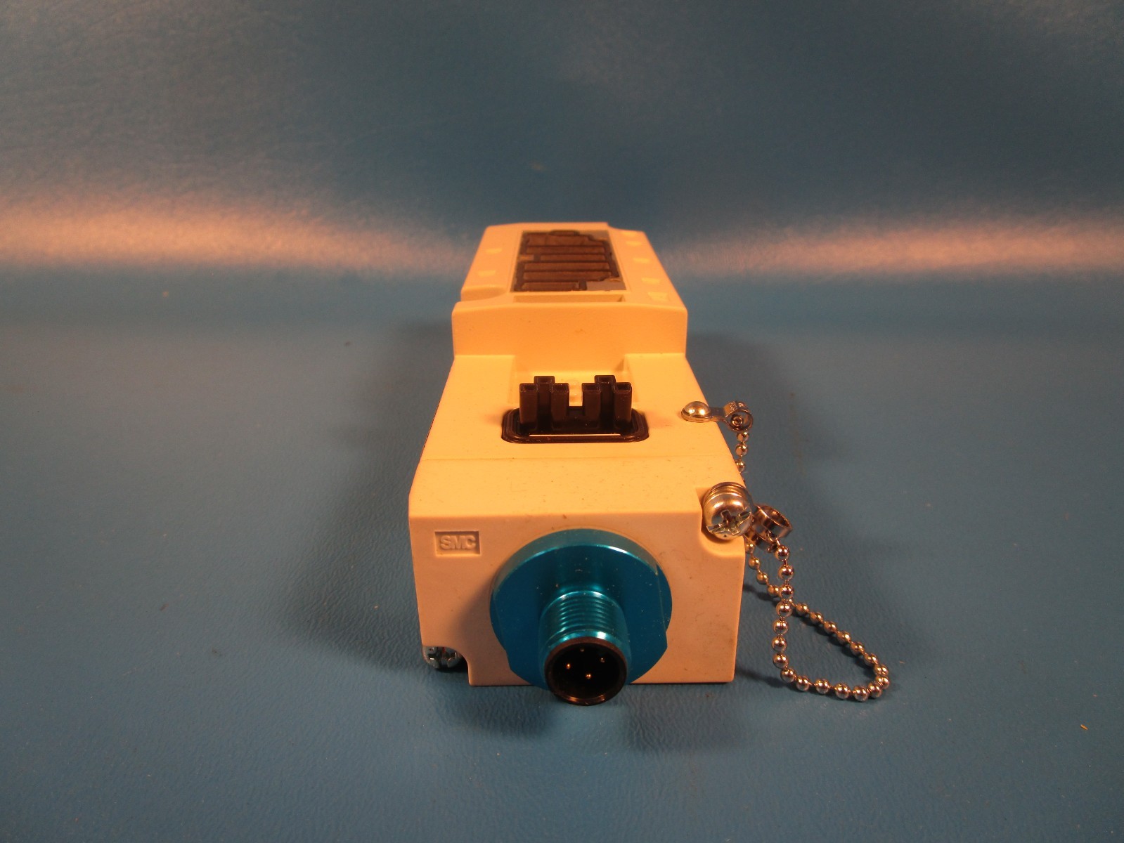 SMC ISE70-N02-L2, Two Color Digital Pressure Switch
