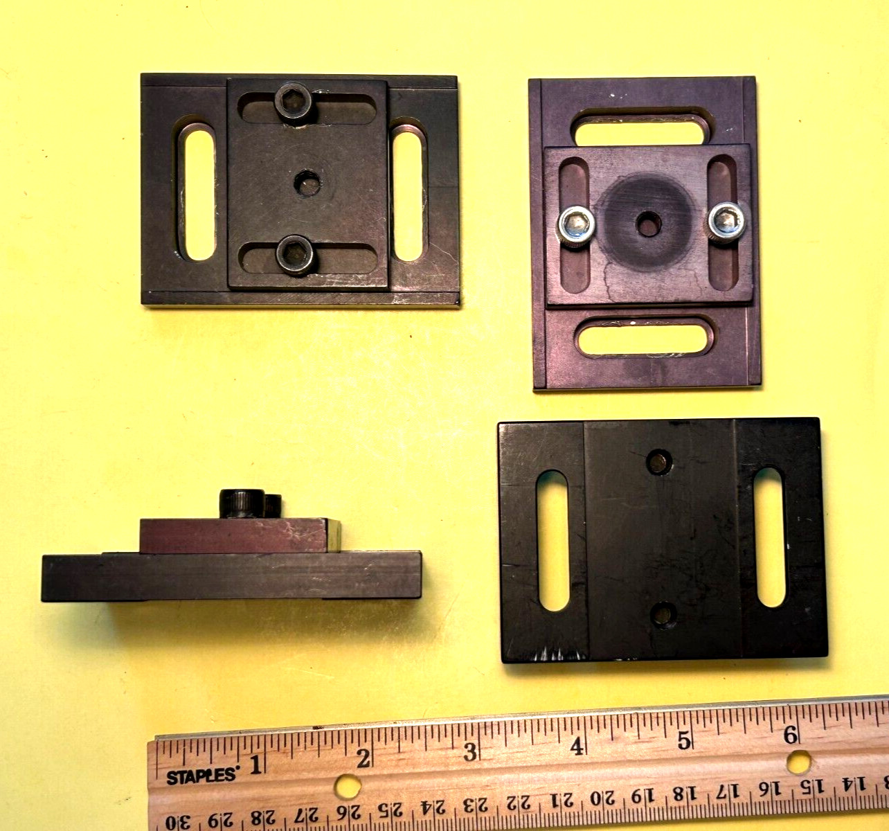 Lot of 4 Oriel 3″ x 2″ baseplates model 14439 with adjustable top plate