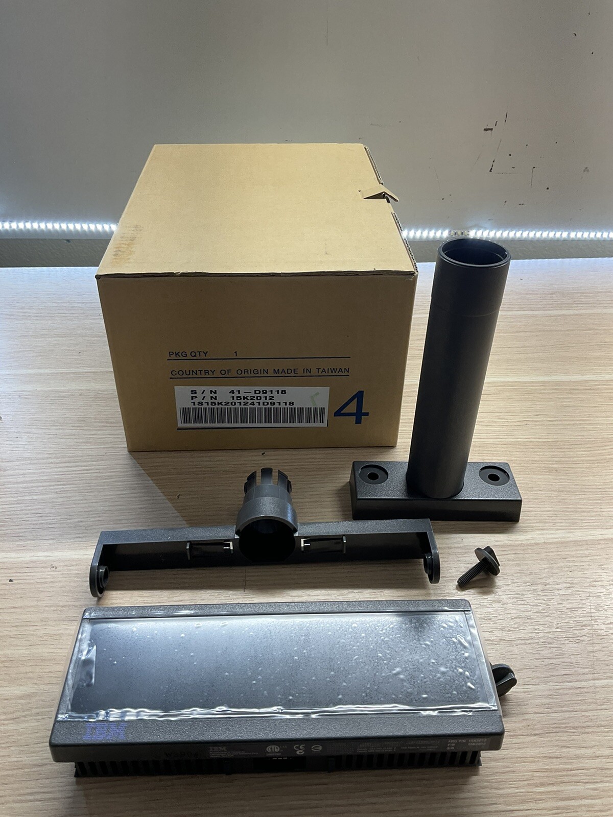 IBM SUREPOS 500 POLE DISPLAY Customer 15K2012/ JUA23