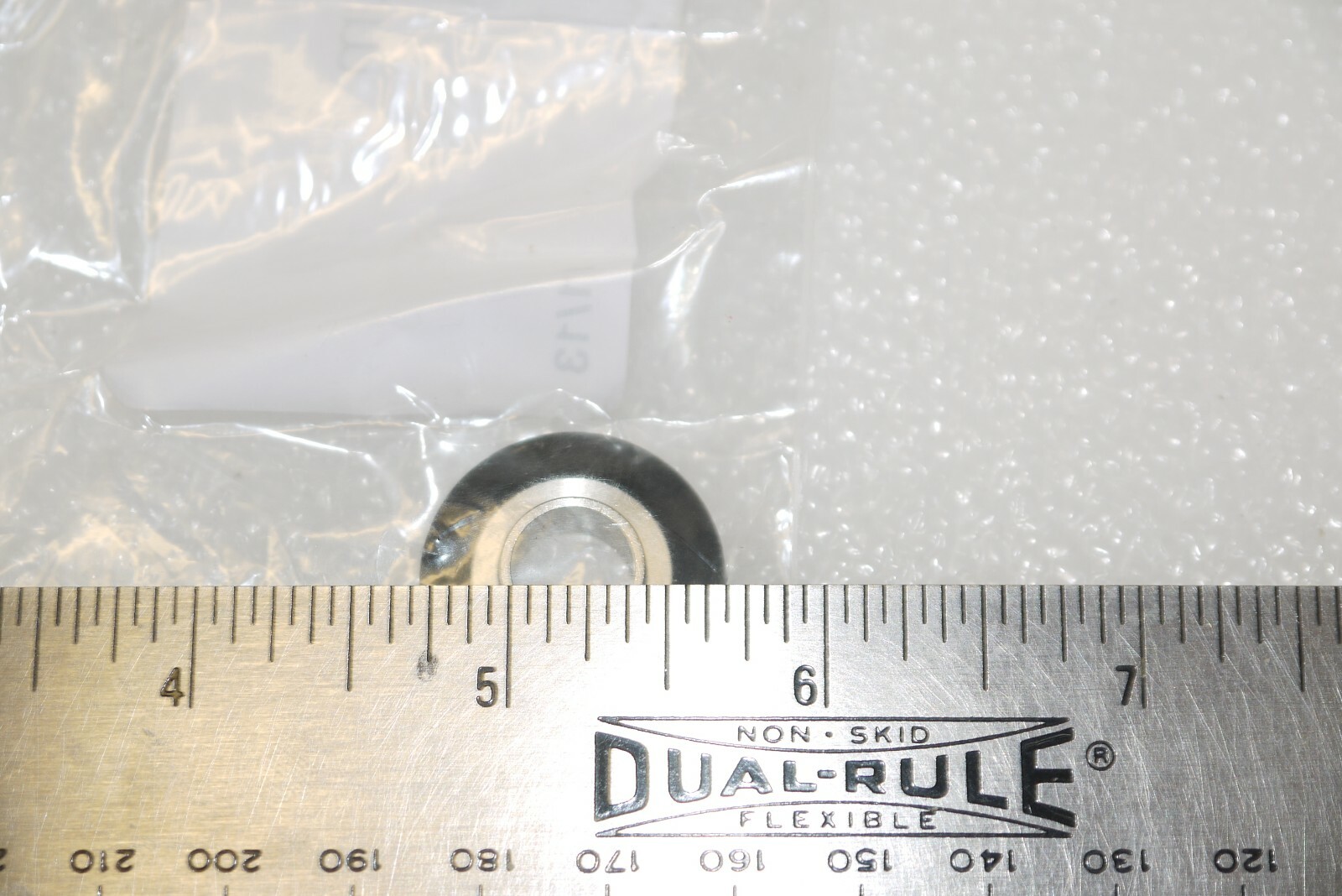 OERLIKON LEYBOLD 88321 VACUUM CENTERING RING DN KF10 NEW