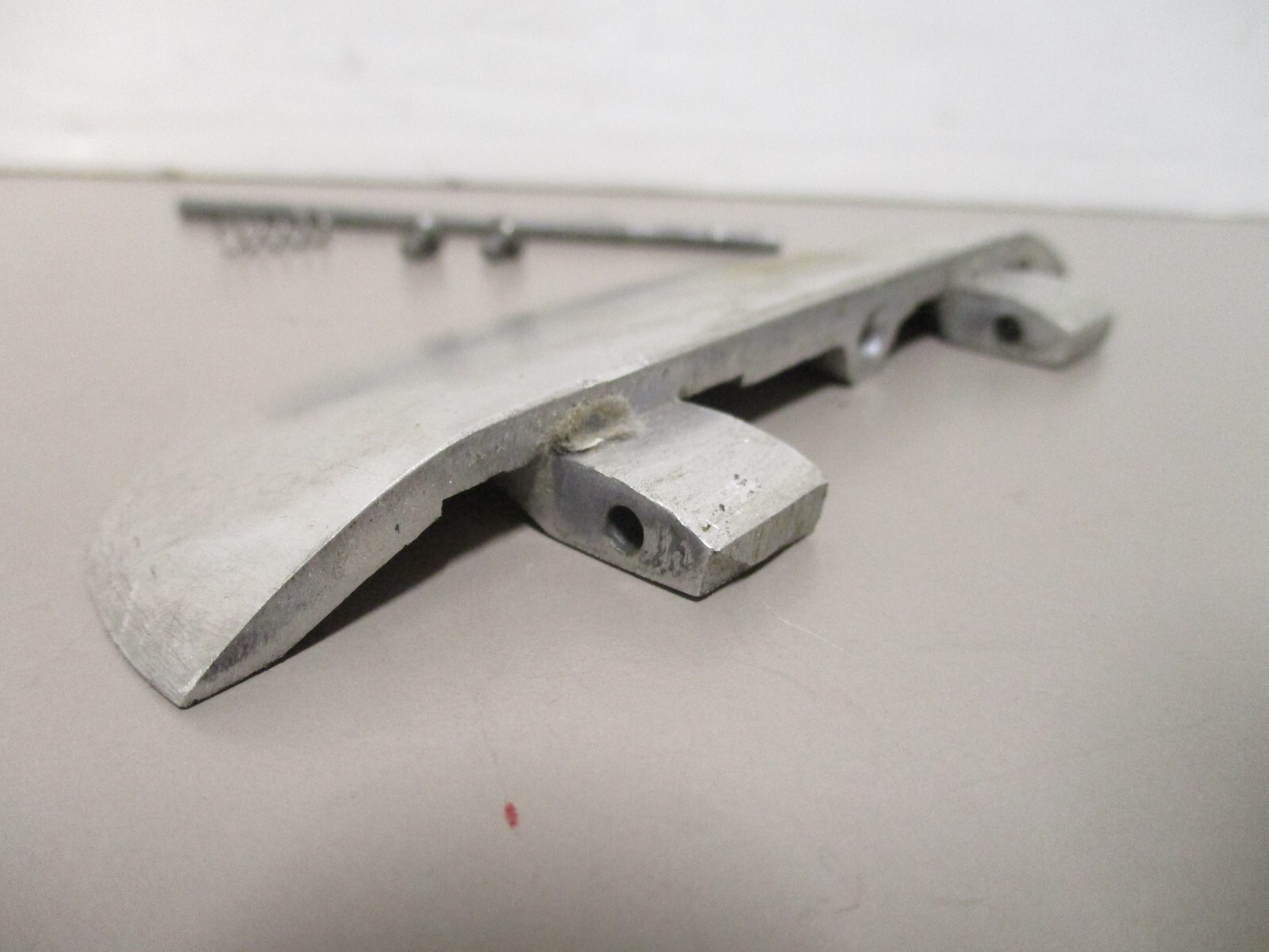 Front Base Feed Flip Foot R3578 for Vintage Wolf Model R Electric Fabric Cutter