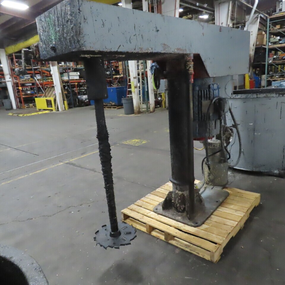 Schold Style Vertical Post Mounted Mixer Disperser W/ Hydraulic Lift & 2 Tubs